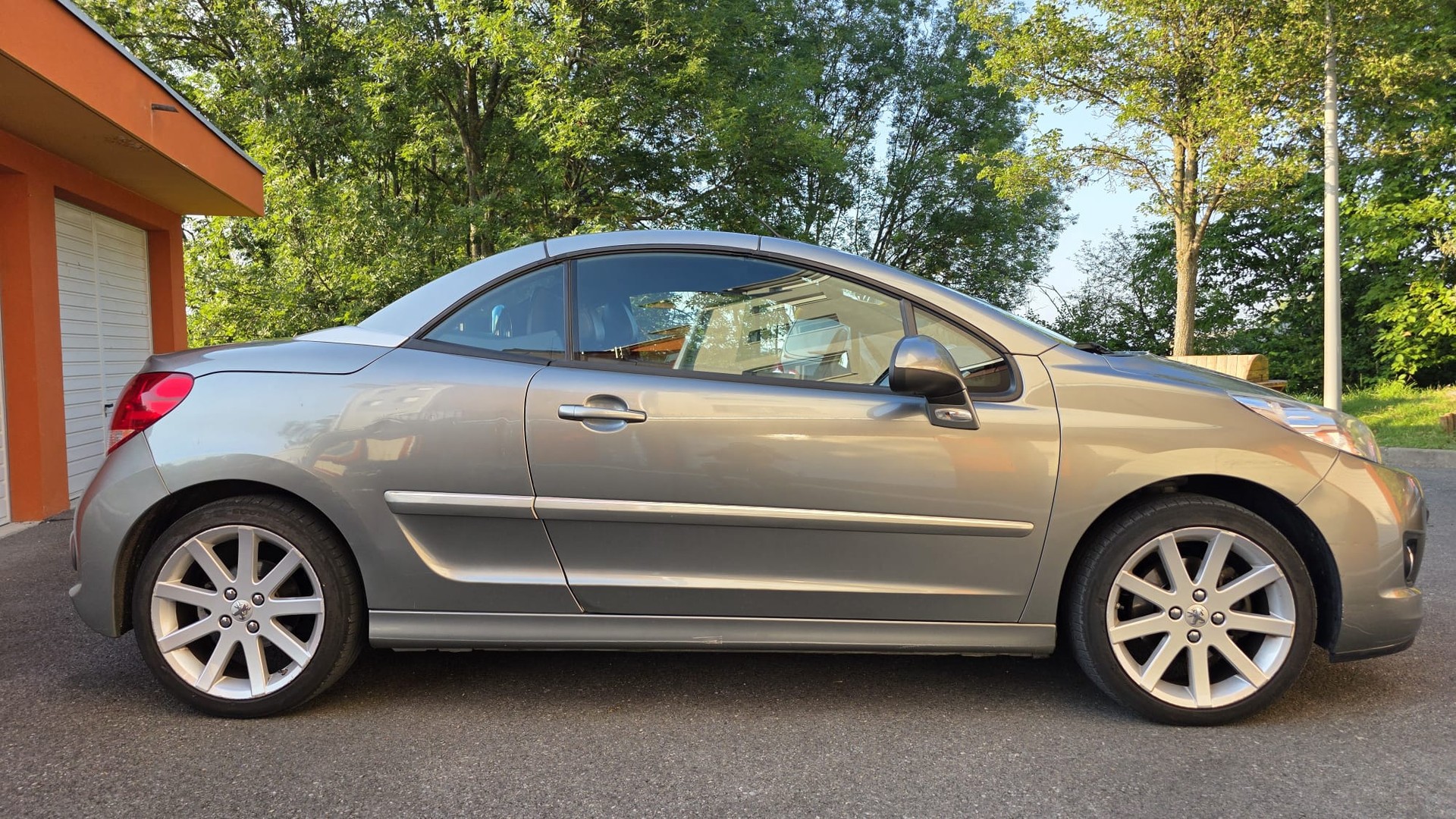 PEUGEOT 207 CC 1.6 16V Roland Garros Automatic-image-5