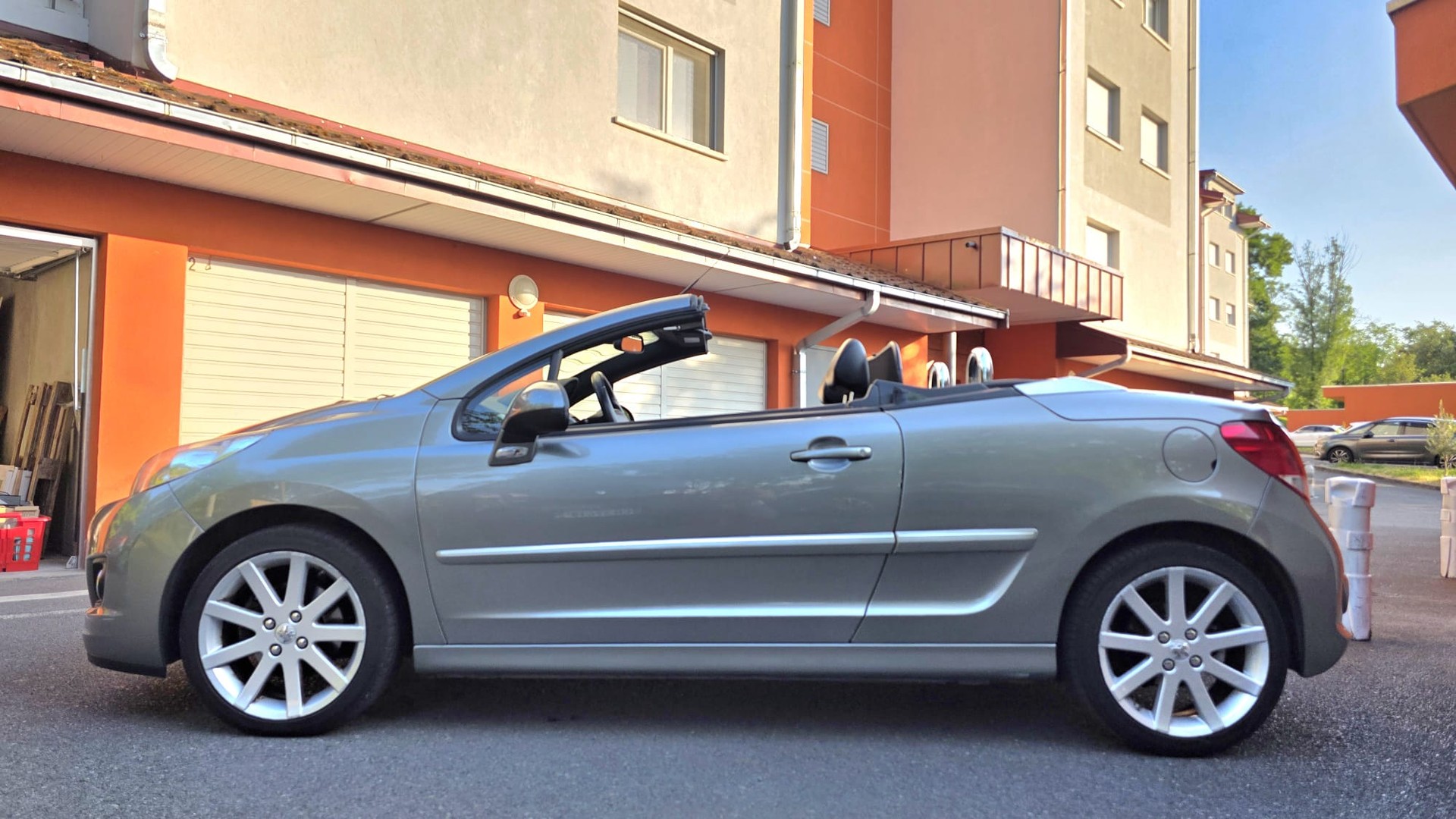 PEUGEOT 207 CC 1.6 16V Roland Garros Automatic-image-2