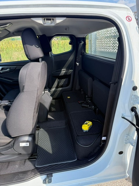 ISUZU D-MAX 1.9 SpaceCab N60BB 4x4 Ponte Ribaltabile 3 lati in Alluminio "NUOVO" con Sopra Sponde - Gancio Traino KG. 3500-image-15