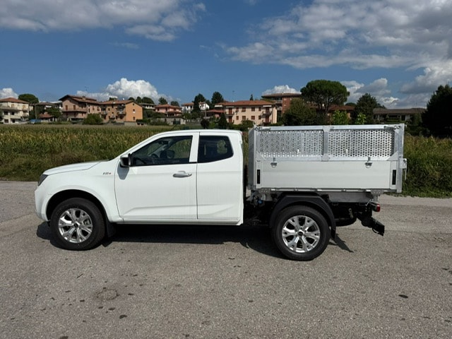 ISUZU D-MAX 1.9 SpaceCab N60BB 4x4 Ponte Ribaltabile 3 lati in Alluminio "NUOVO" con Sopra Sponde - Gancio Traino KG. 3500-image-2