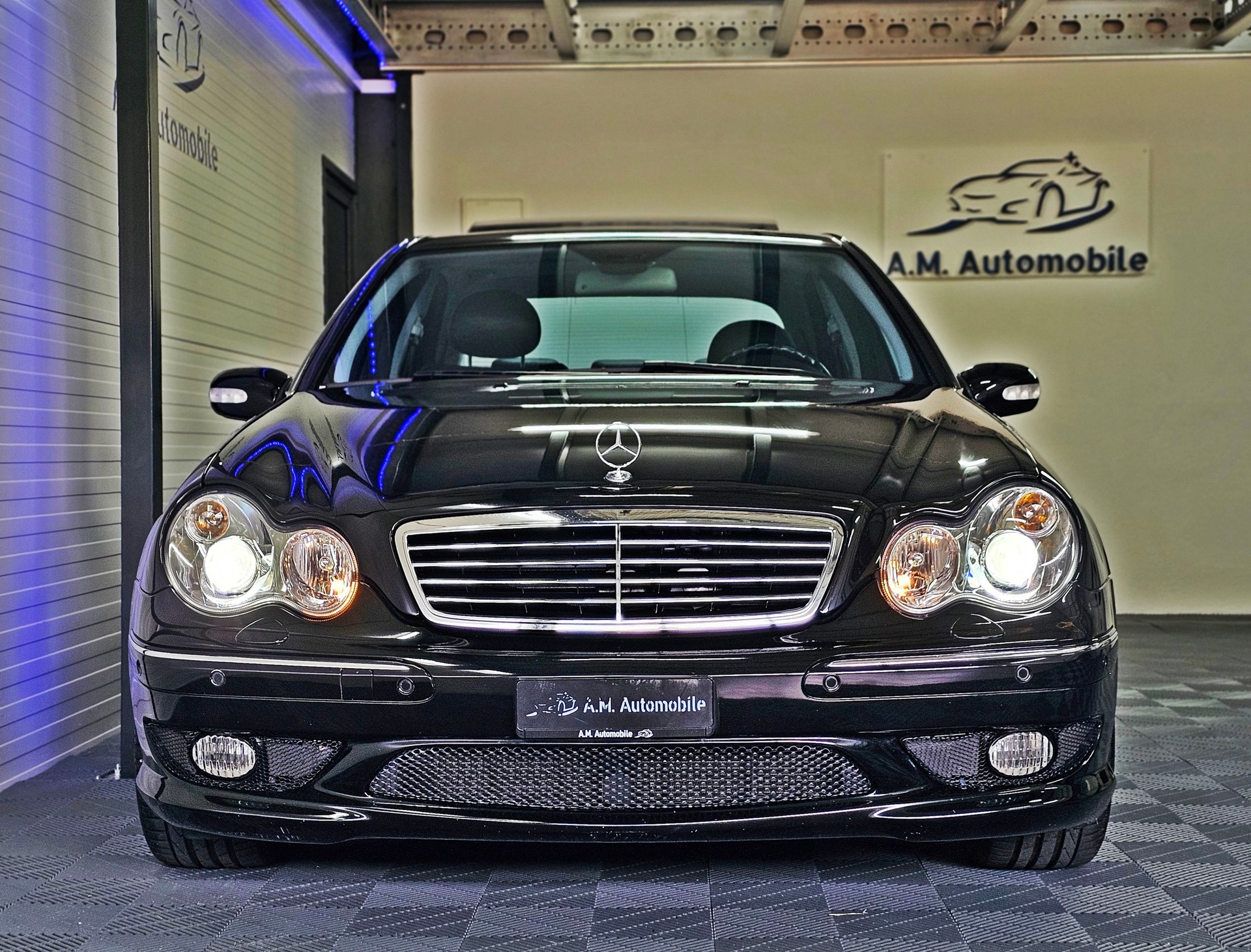 MERCEDES-BENZ C 32 AMG Automatic-showroom-element-1