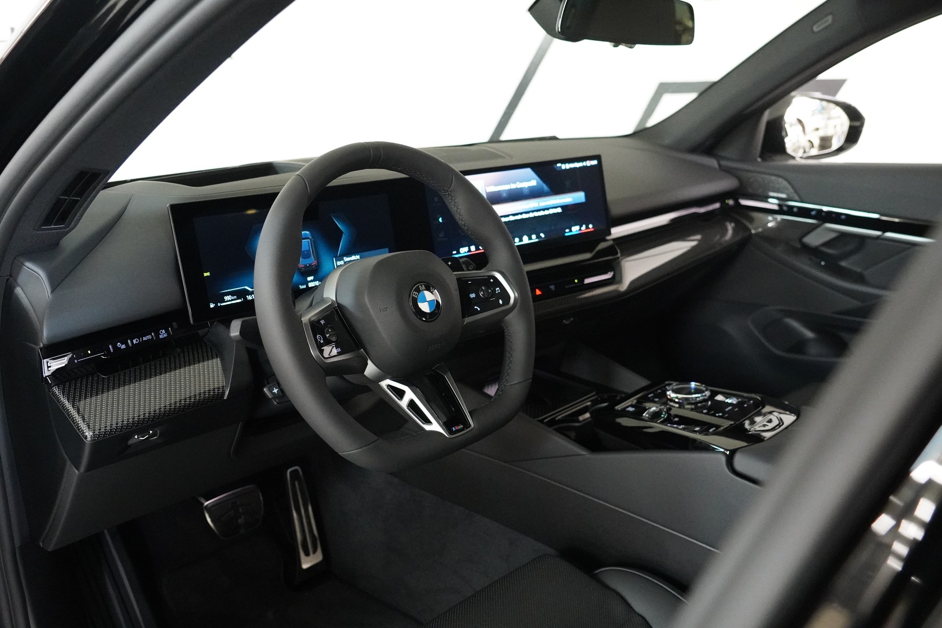 BMW 520d xDrive 48V Touring M Sport Pro Steptronic-image-23
