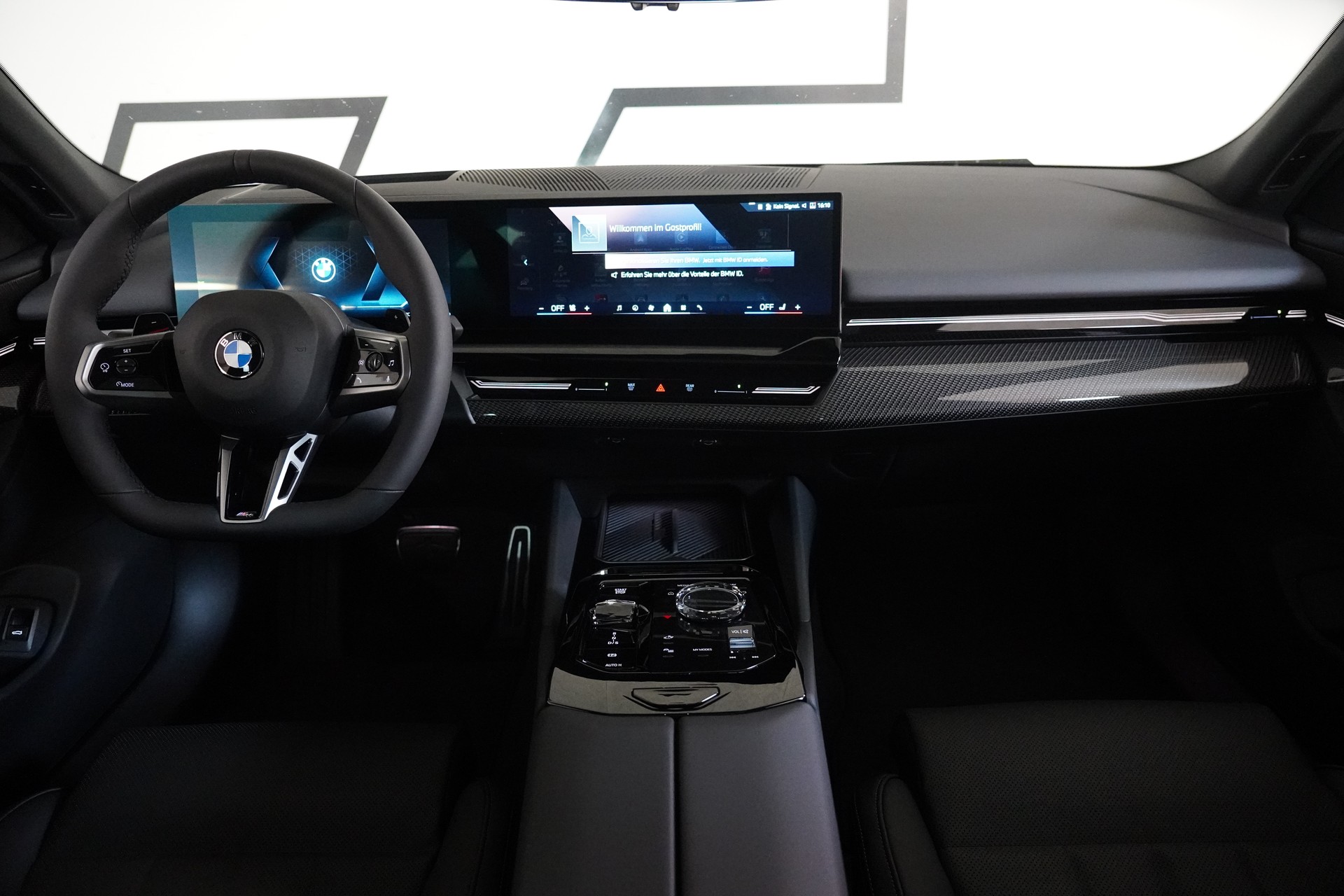BMW 520d xDrive 48V Touring M Sport Pro Steptronic-image-17
