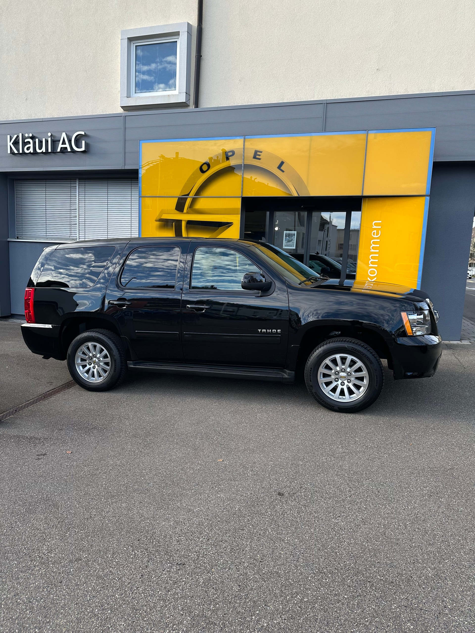 CHEVROLET Tahoe 6.0 Hybrid 4x4-showroom-element-1