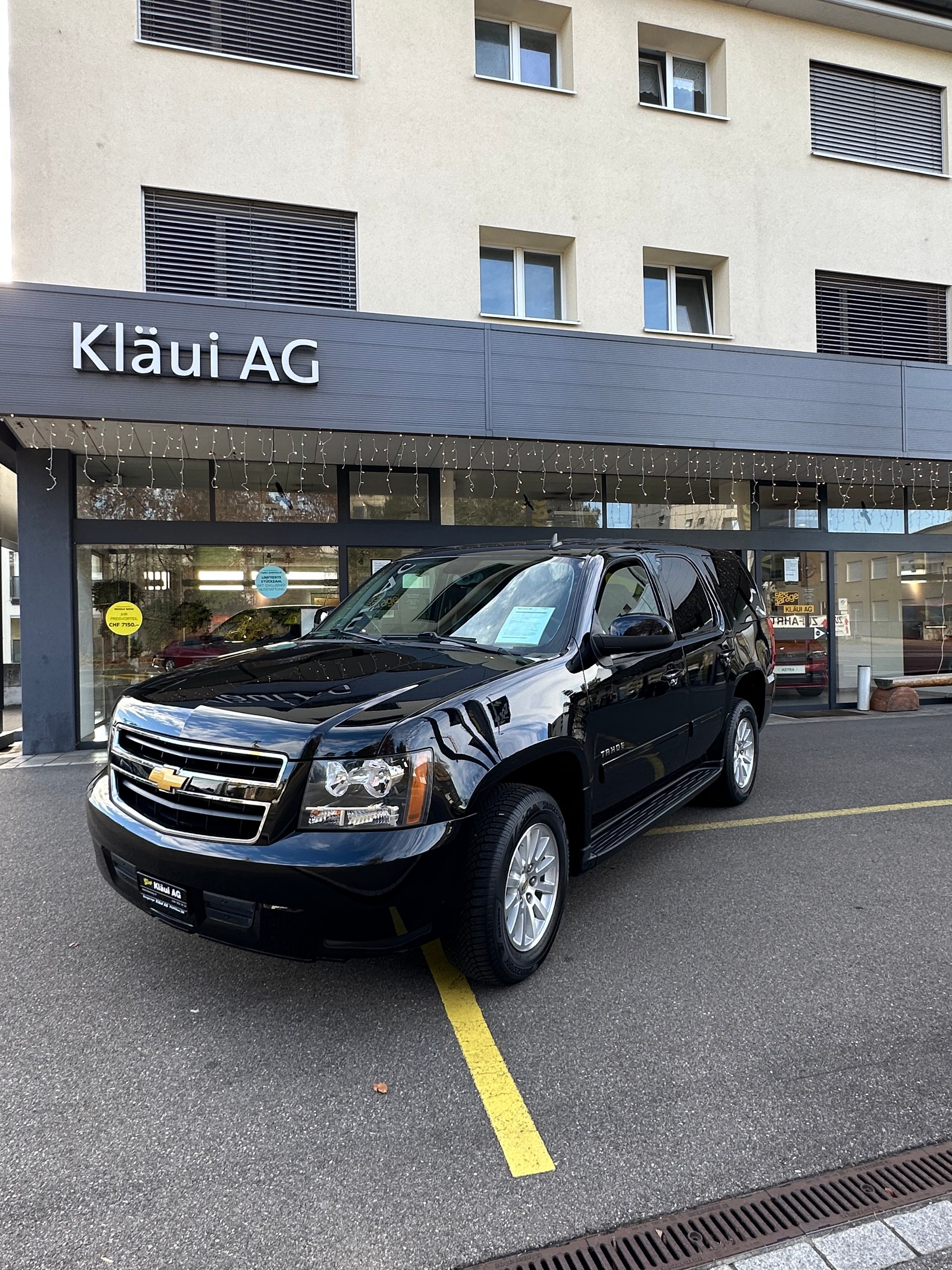 CHEVROLET Tahoe 6.0 Hybrid 4x4-showroom-element-2