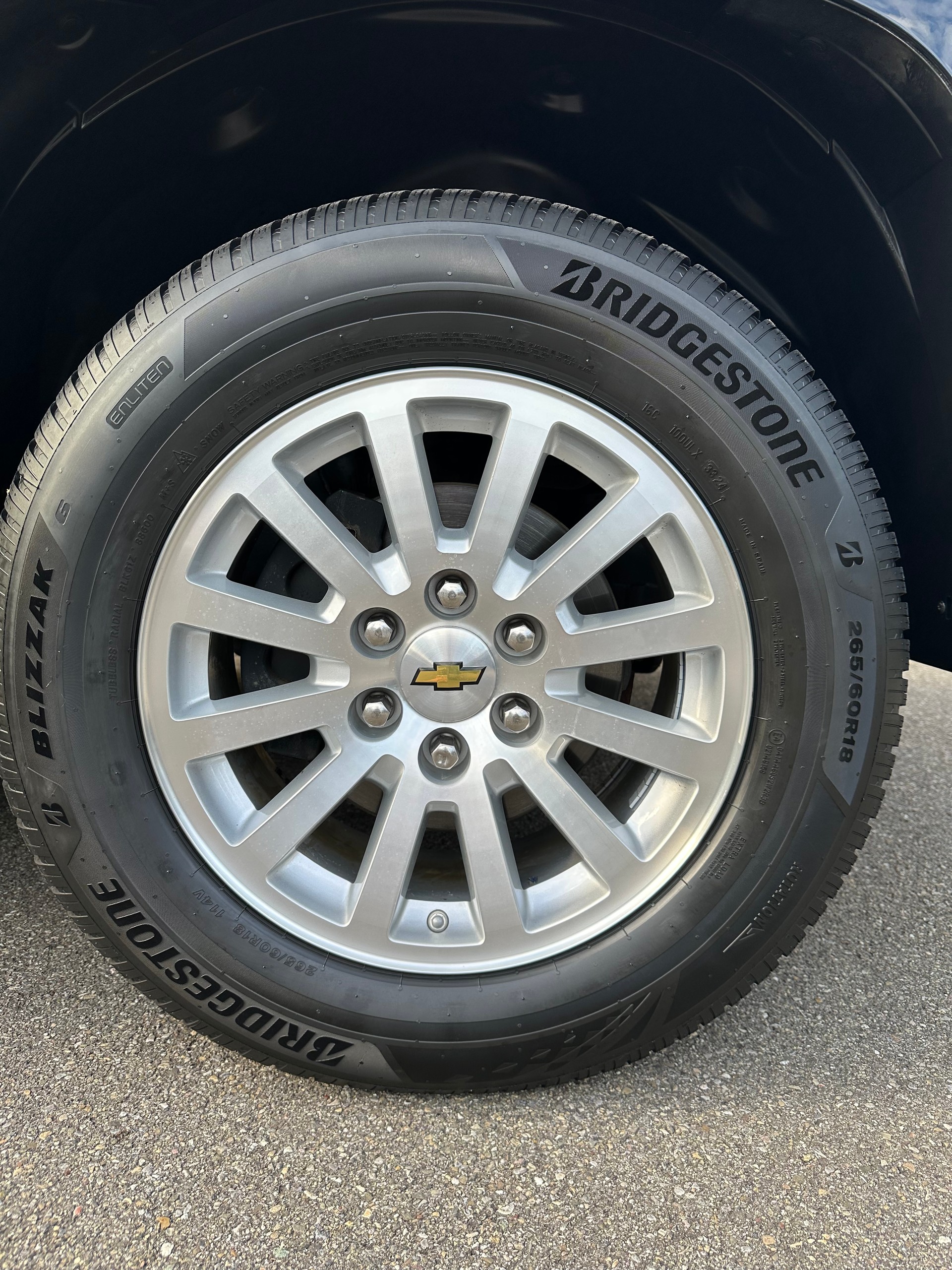 CHEVROLET Tahoe 6.0 Hybrid 4x4-image-12