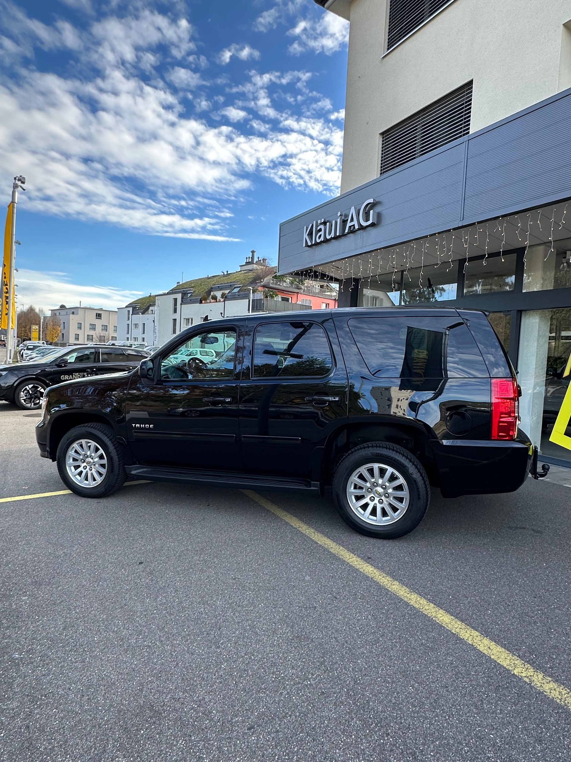 CHEVROLET Tahoe 6.0 Hybrid 4x4-showroom-element-3