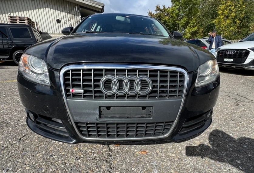 AUDI A4 Avant 2.0 Turbo FSI quattro