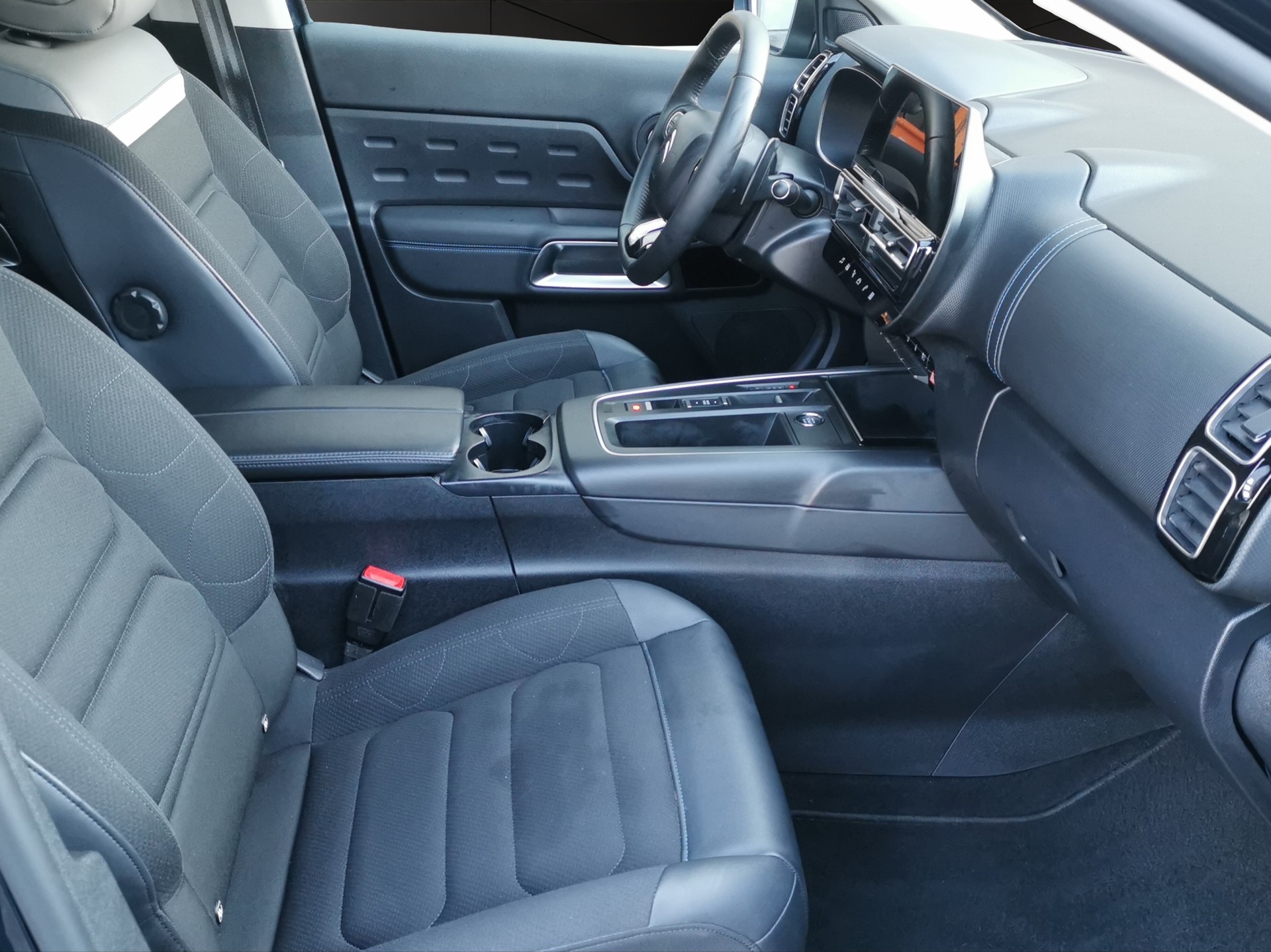 CITROEN C5 Aircross 1.6 PHEV Swiss Edition-image-11