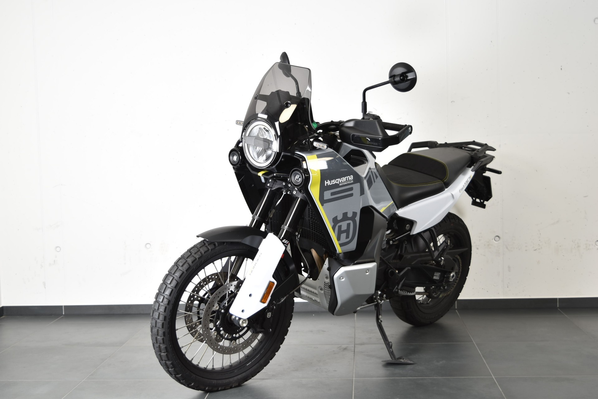 HUSQVARNA NORDEN 901-image-1