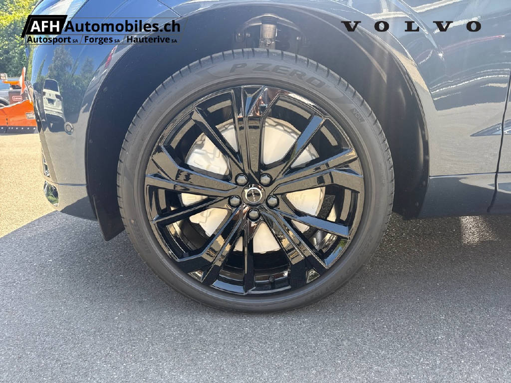 VOLVO XC60 2.0 T6 TE Black Edition eAWD-image-16