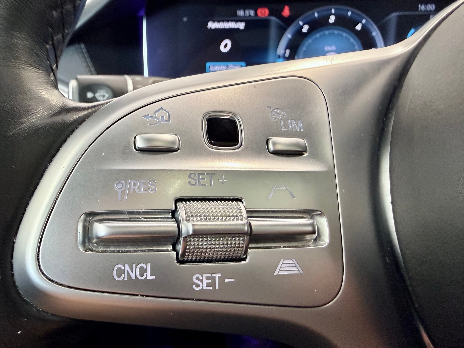 MERCEDES-BENZ S 350 d L 4Matic 9G-Tronic-image-27