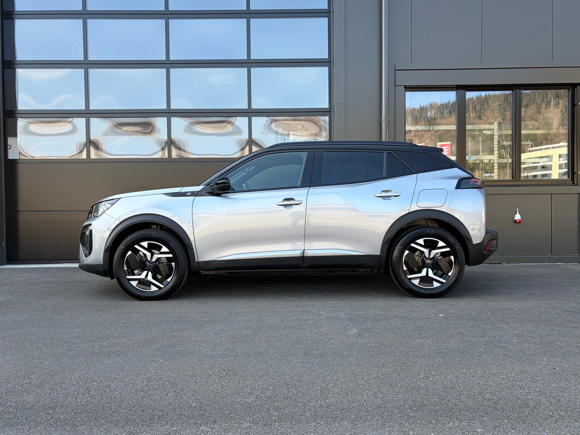 PEUGEOT 2008 156 e 54 kWh GT