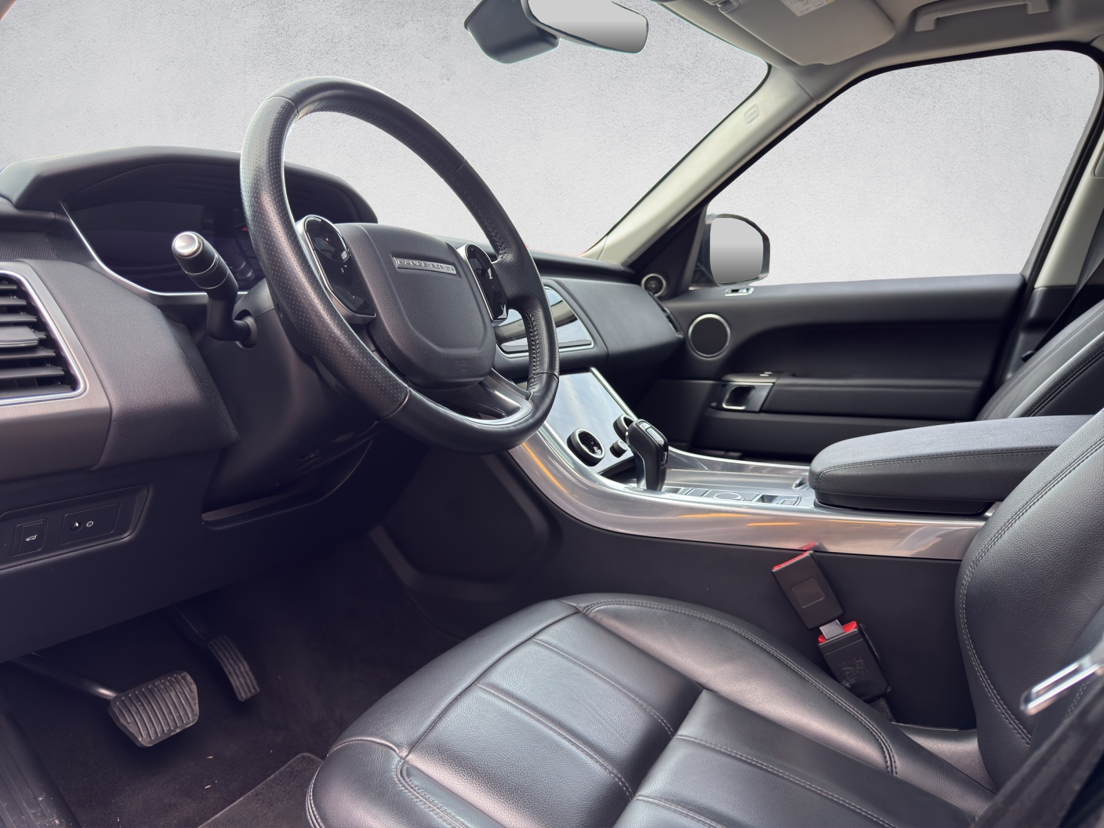 LAND ROVER Range Rover Sport 3.0 TDV6 SE Automatic-image-12