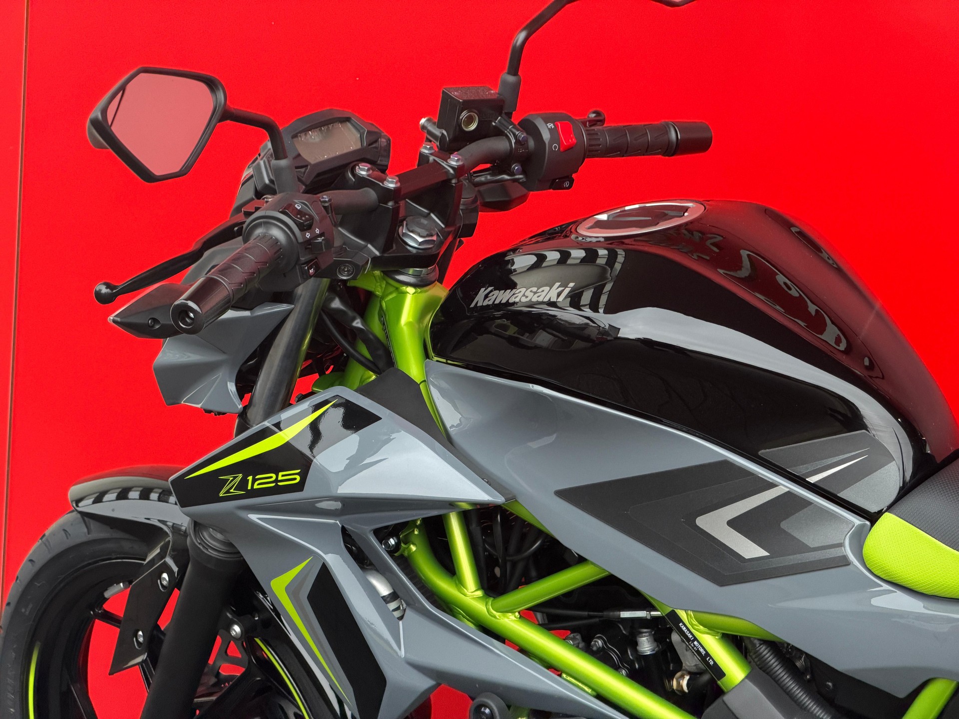 KAWASAKI Z 125-image-6