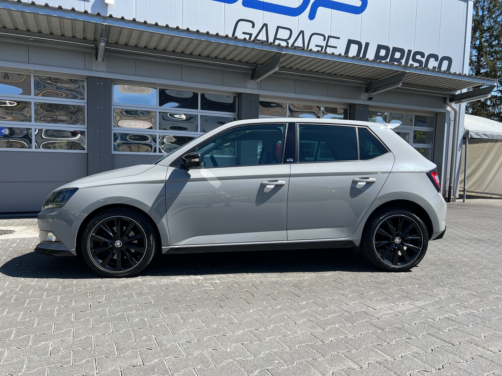 SKODA Fabia 1.0 TSI Monte Carlo DSG-showroom-element-1