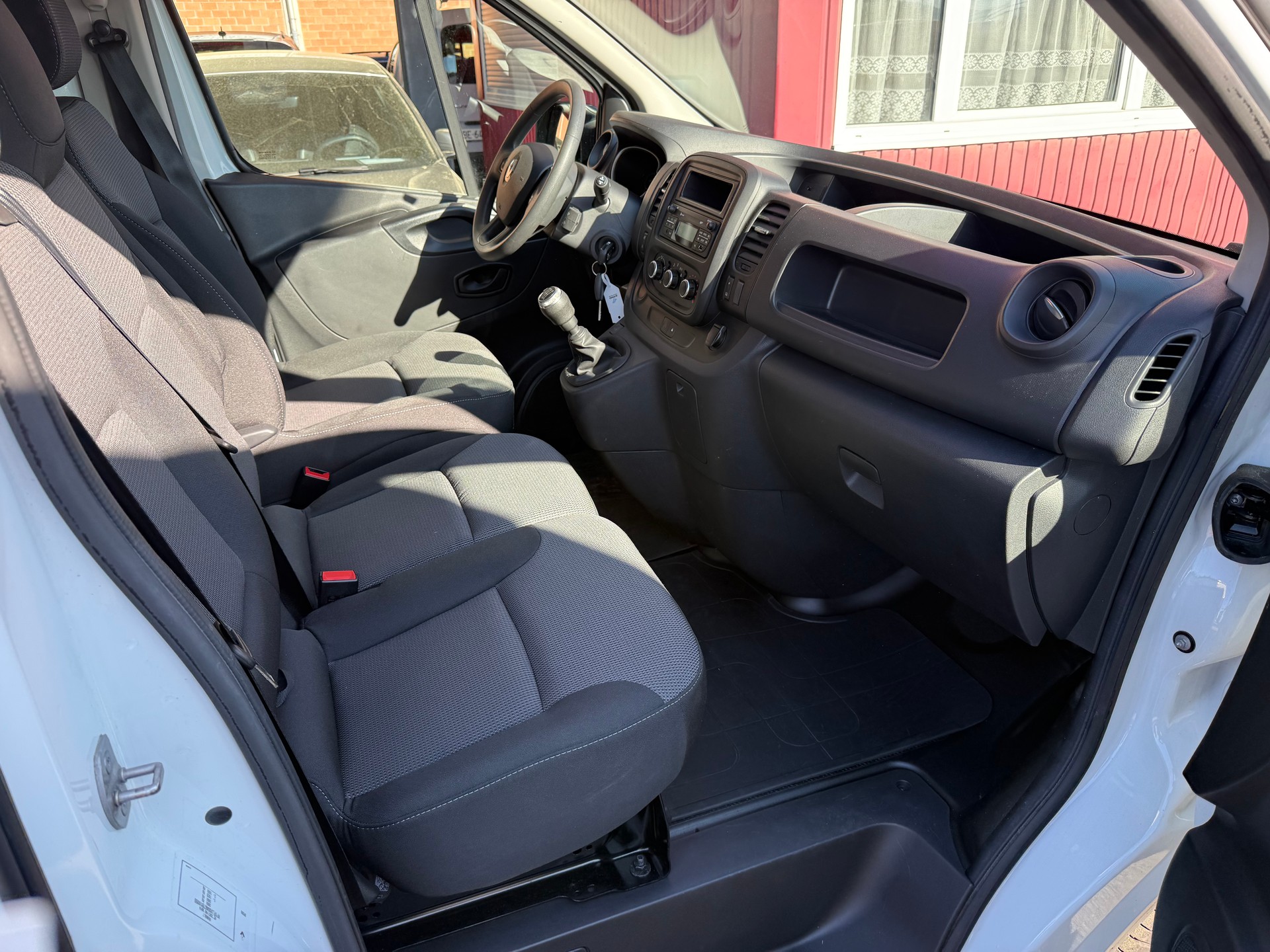 RENAULT Trafic 2.0 dCi 120 3.0t Access L2H1 Lang-image-4