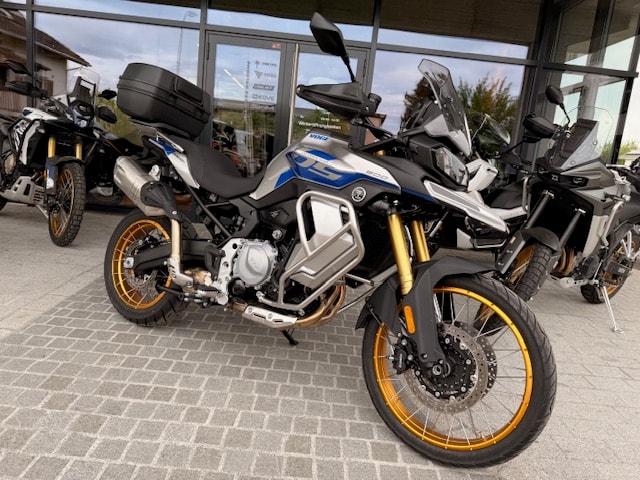 VOGE 900DSX-image-0