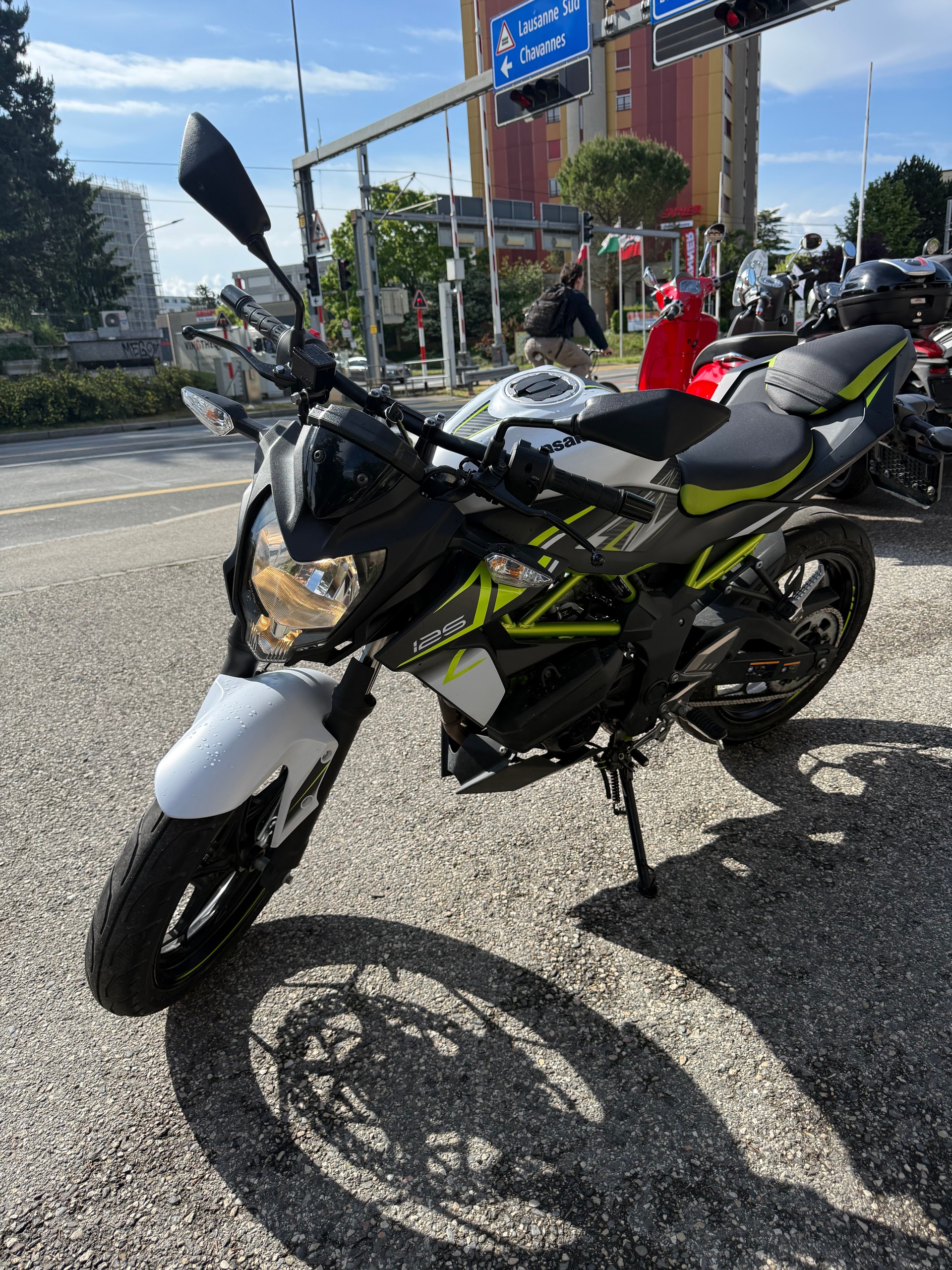 KAWASAKI Z 125-image-0