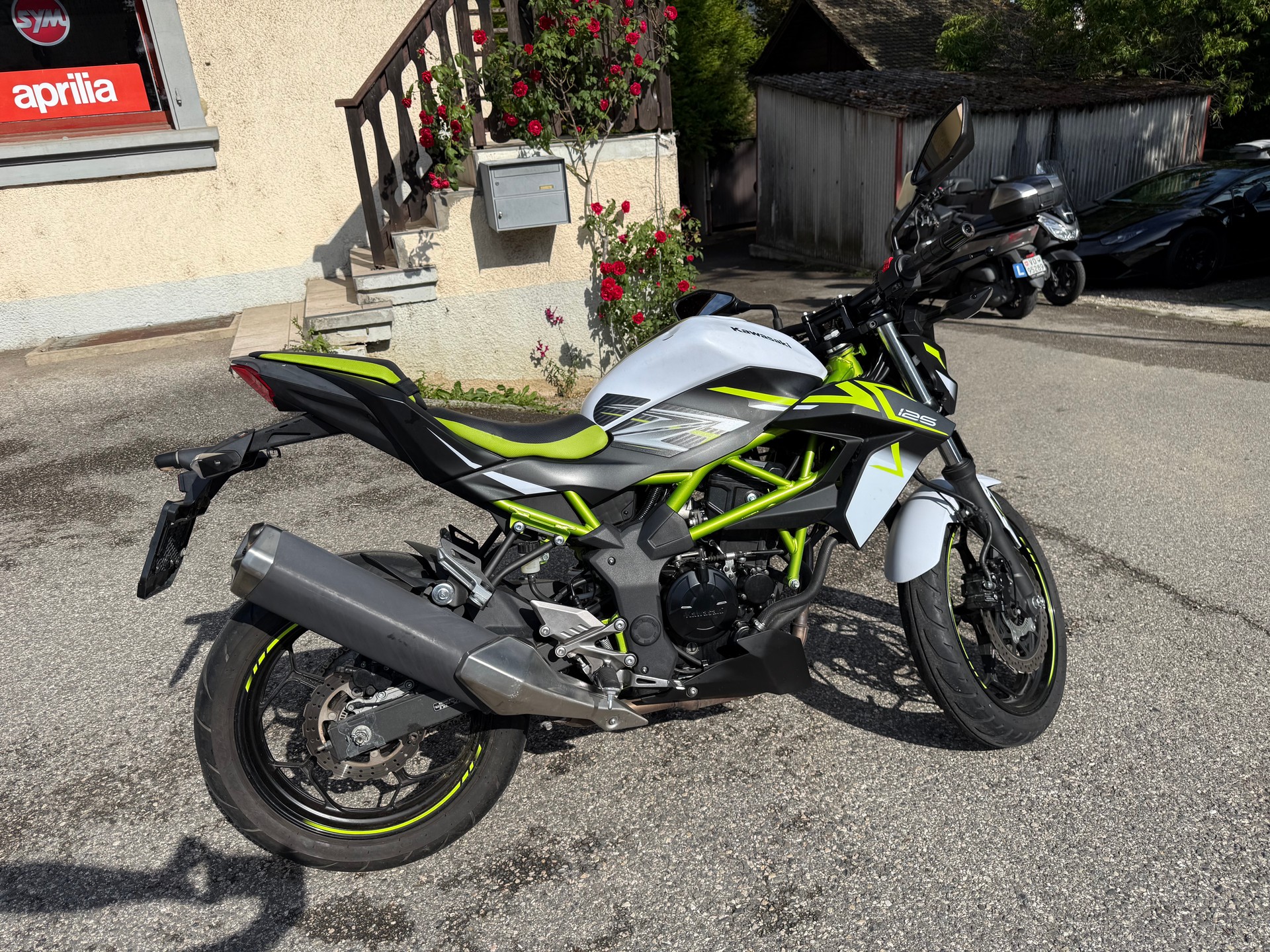 KAWASAKI Z 125-image-2