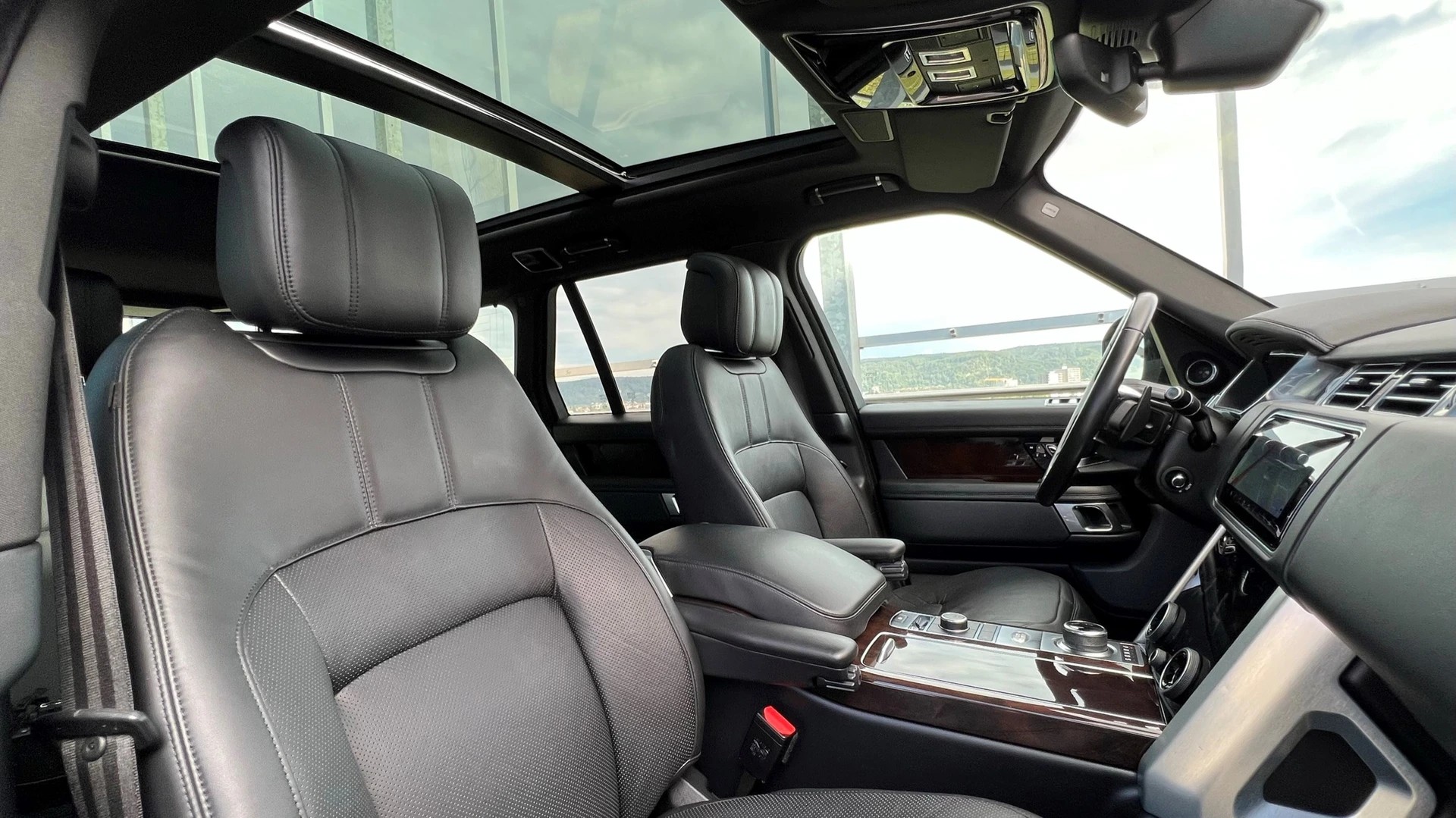 LAND ROVER RANGE ROVER 2.0 Si4 P400e PHEV VOGUE BLACK AUTOMATIC l 404 PS-image-22