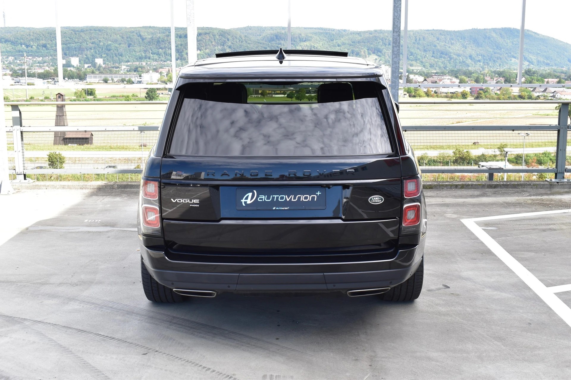 LAND ROVER RANGE ROVER 2.0 Si4 P400e PHEV VOGUE BLACK AUTOMATIC l 404 PS-image-16