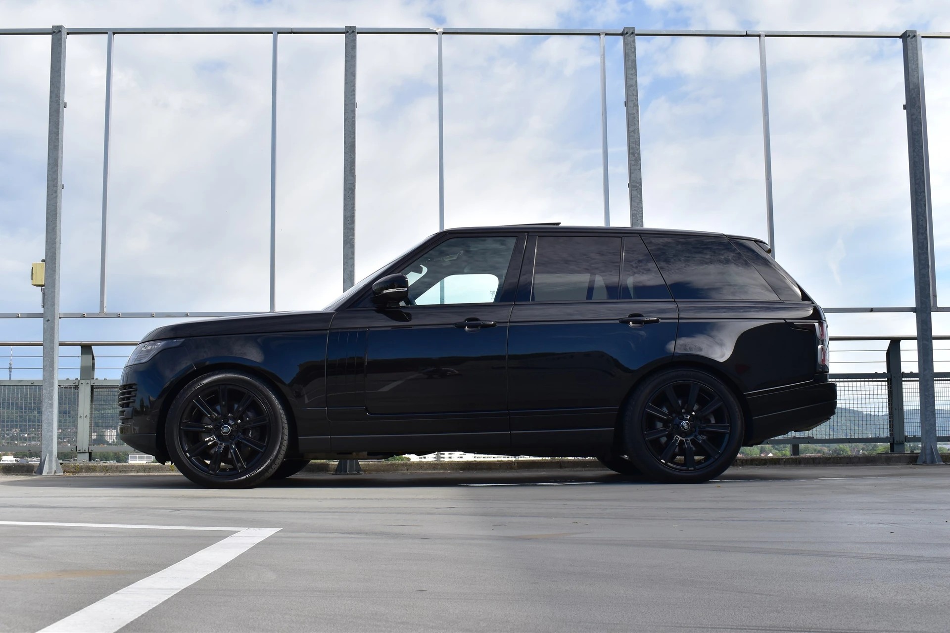 LAND ROVER RANGE ROVER 2.0 Si4 P400e PHEV VOGUE BLACK AUTOMATIC l 404 PS-image-5