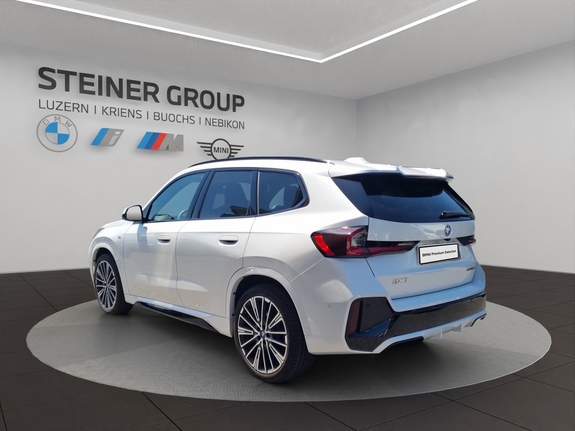 BMW iX1 xDrive 30 M Sport Pro-image-6