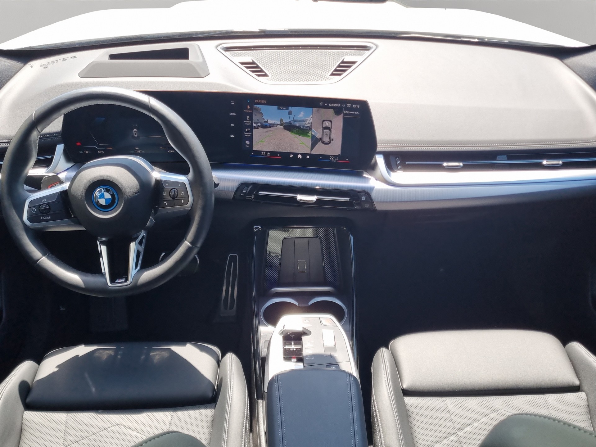 BMW iX1 xDrive 30 M Sport Pro-image-15
