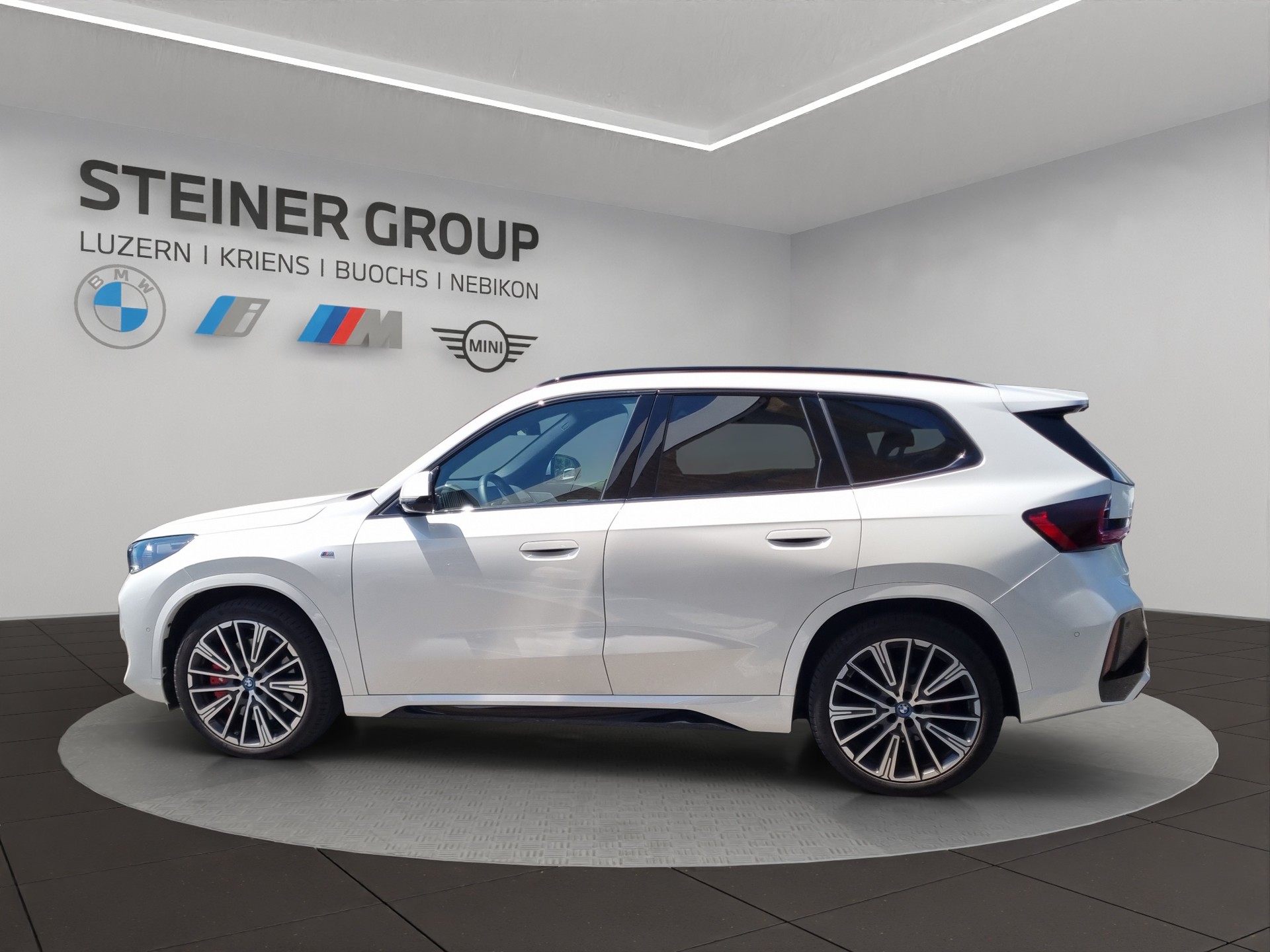 BMW iX1 xDrive 30 M Sport Pro-image-7