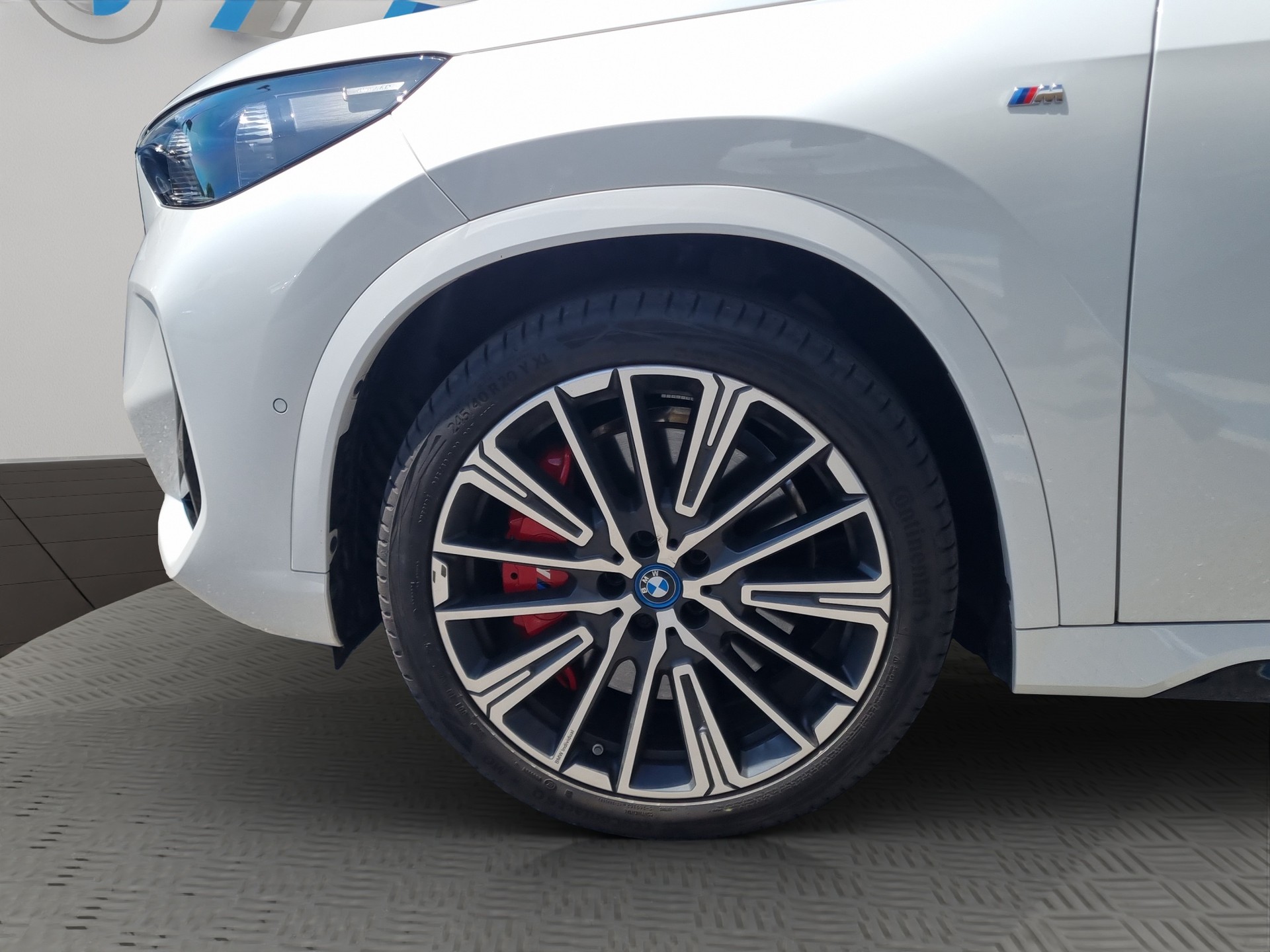 BMW iX1 xDrive 30 M Sport Pro-image-8