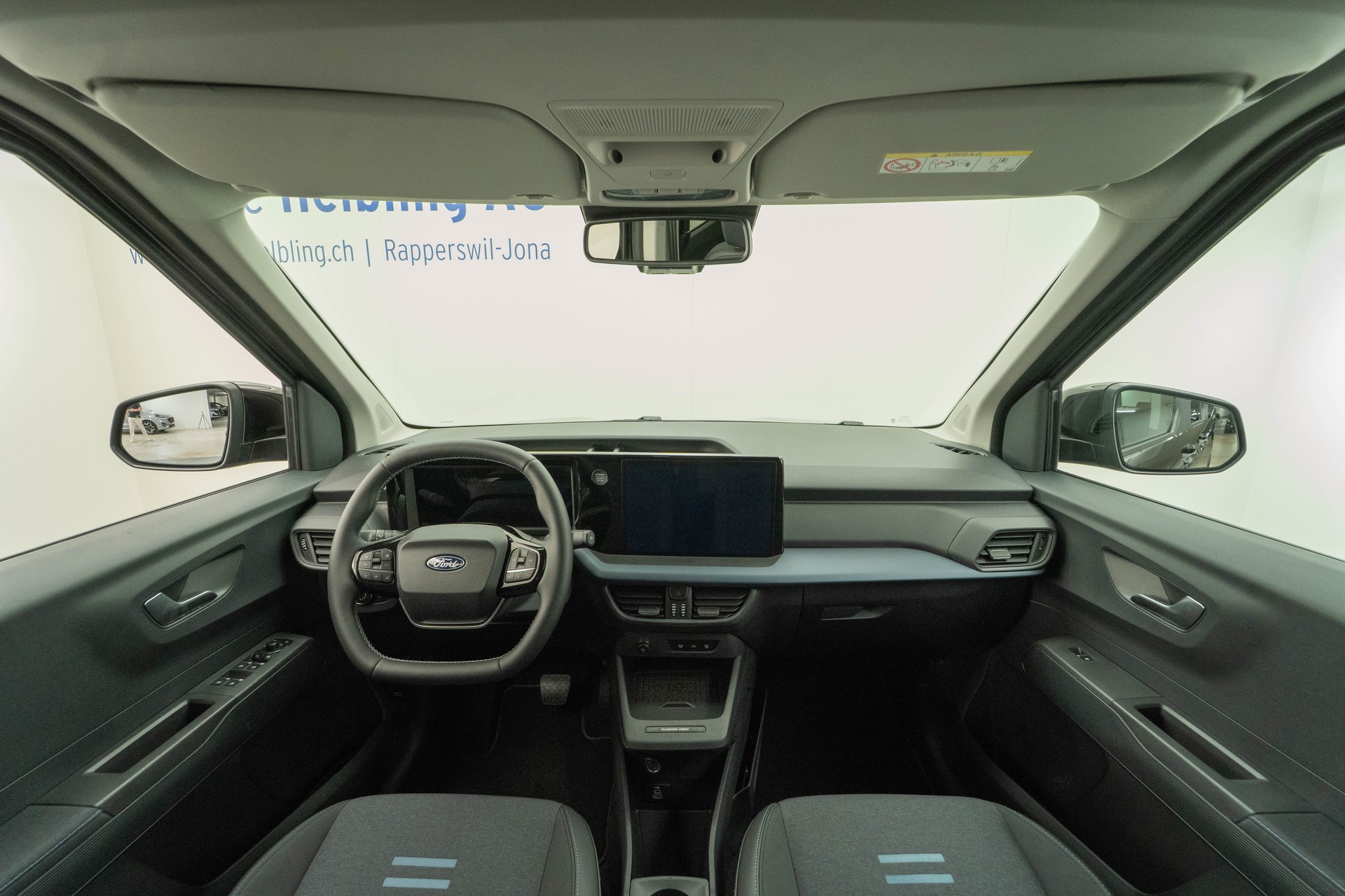 FORD E-Tourneo Courier Active-image-5