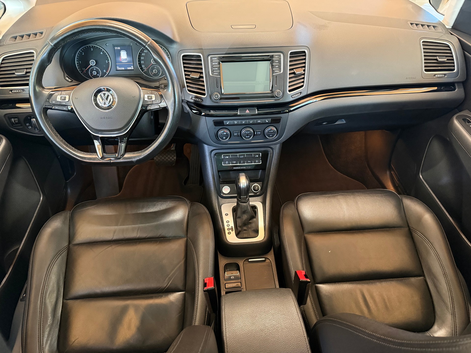 VW Sharan 2.0 TDI BMT Highline DSG-image-8