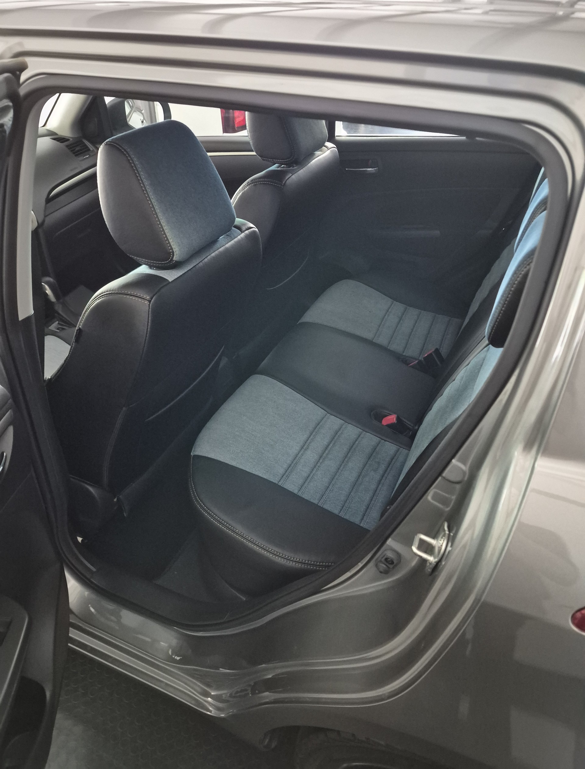 SUZUKI Swift 1.2i 16V GL Top Automatic - AUTOMATICA-image-4