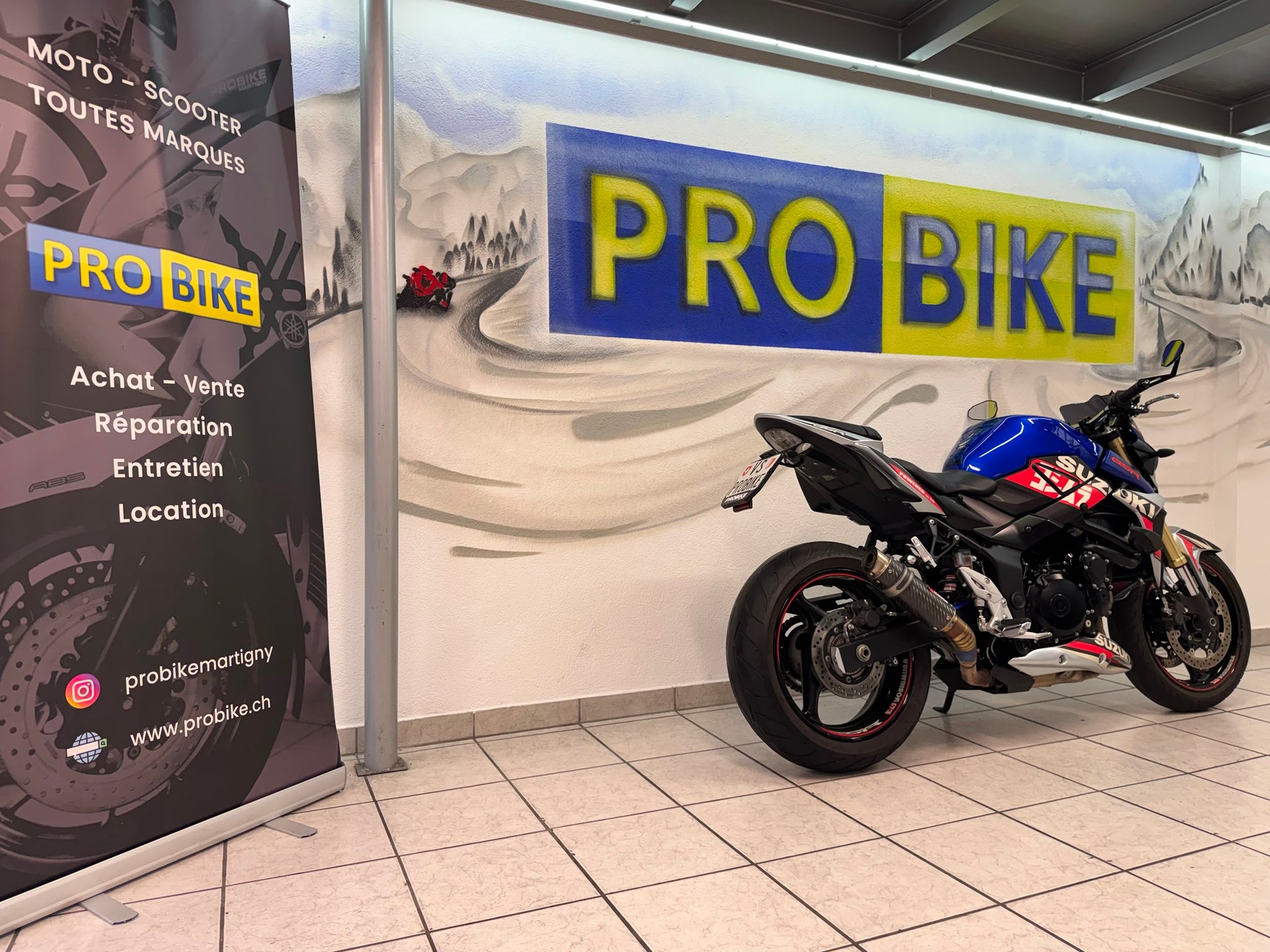 SUZUKI GSR 750 ABS edition-image-2