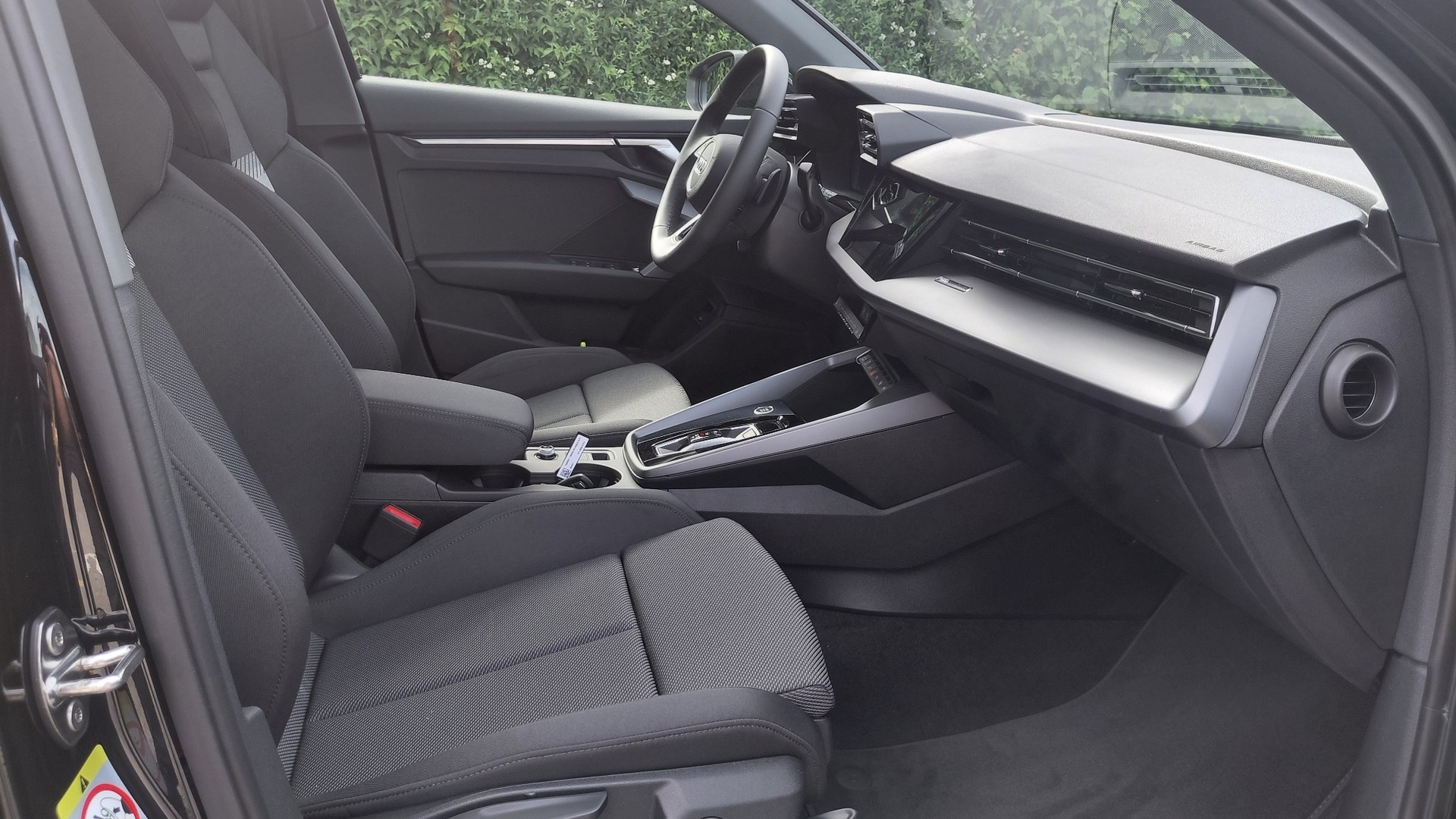 AUDI AUDI AUDI A3 Sportback 1.5 45 TFSI Plug-in-Hybrid S Line S-Tronic-image-8