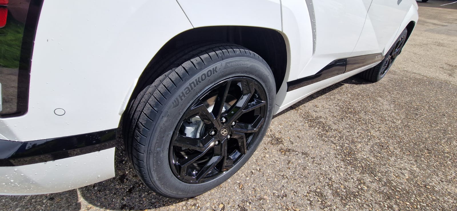 HYUNDAI Kona EV 65.4 kWh Origo-image-6