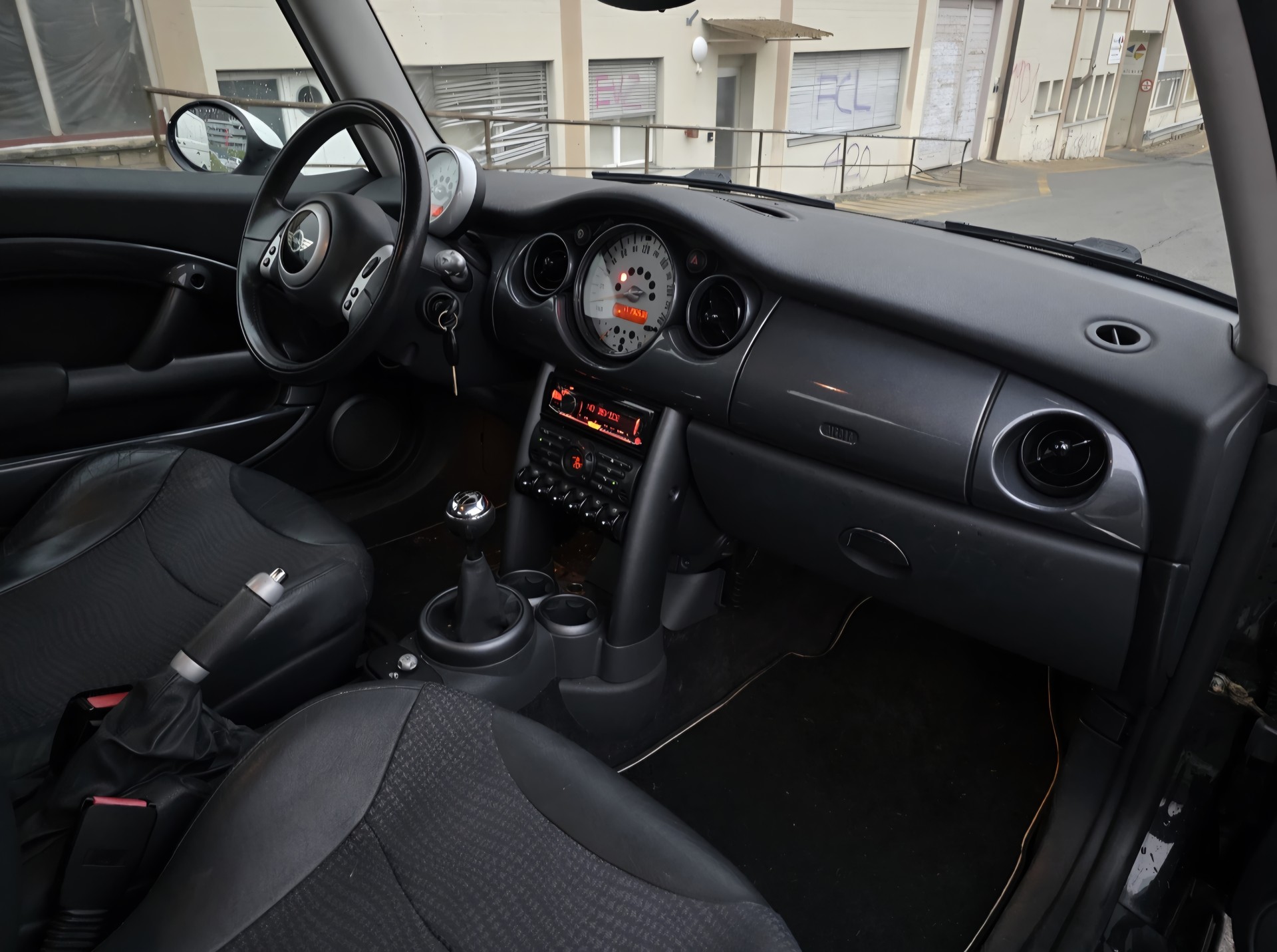 MINI Cooper-image-5