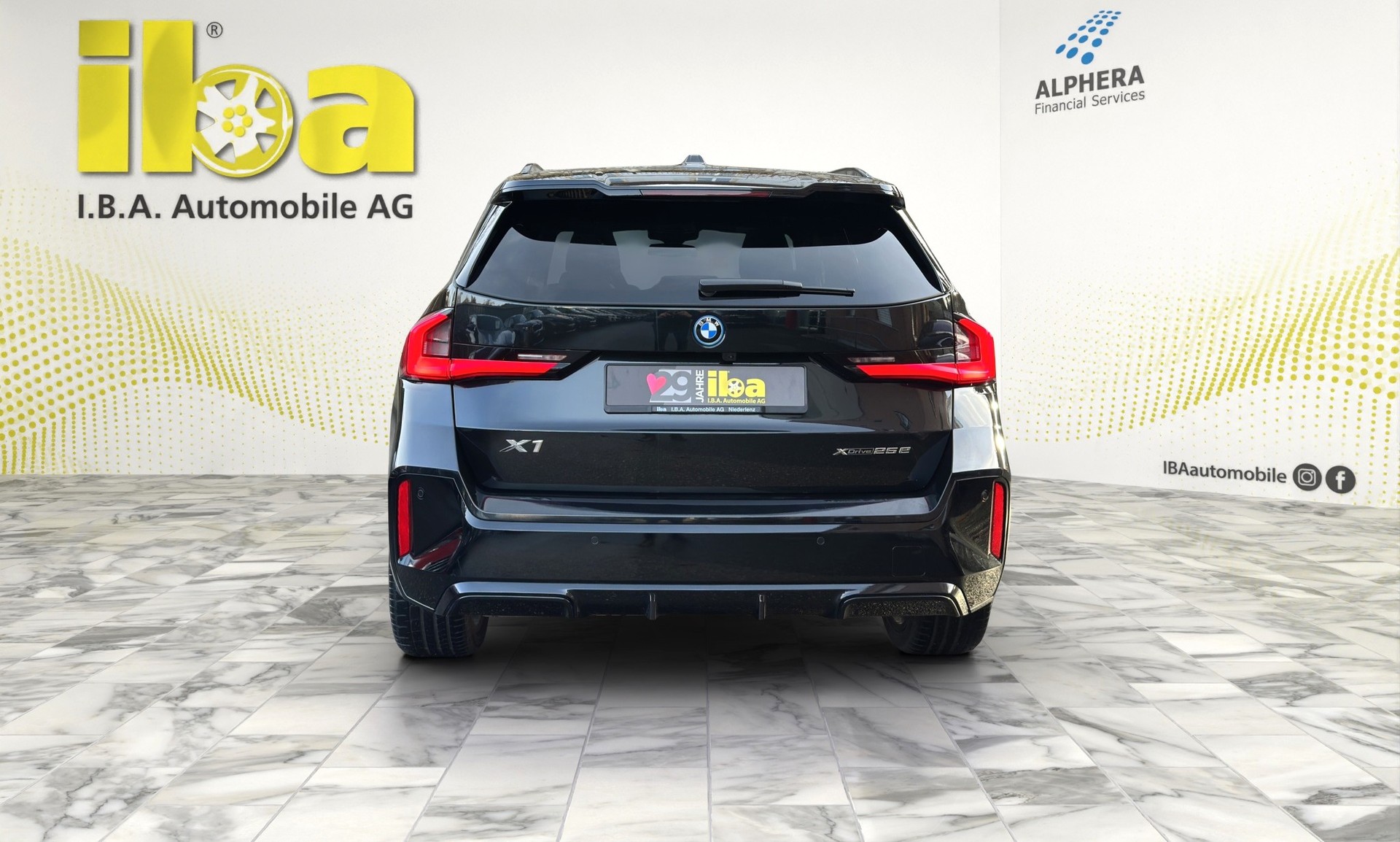BMW X1 xDrive 25e M Sport 4x4-showroom-element-3