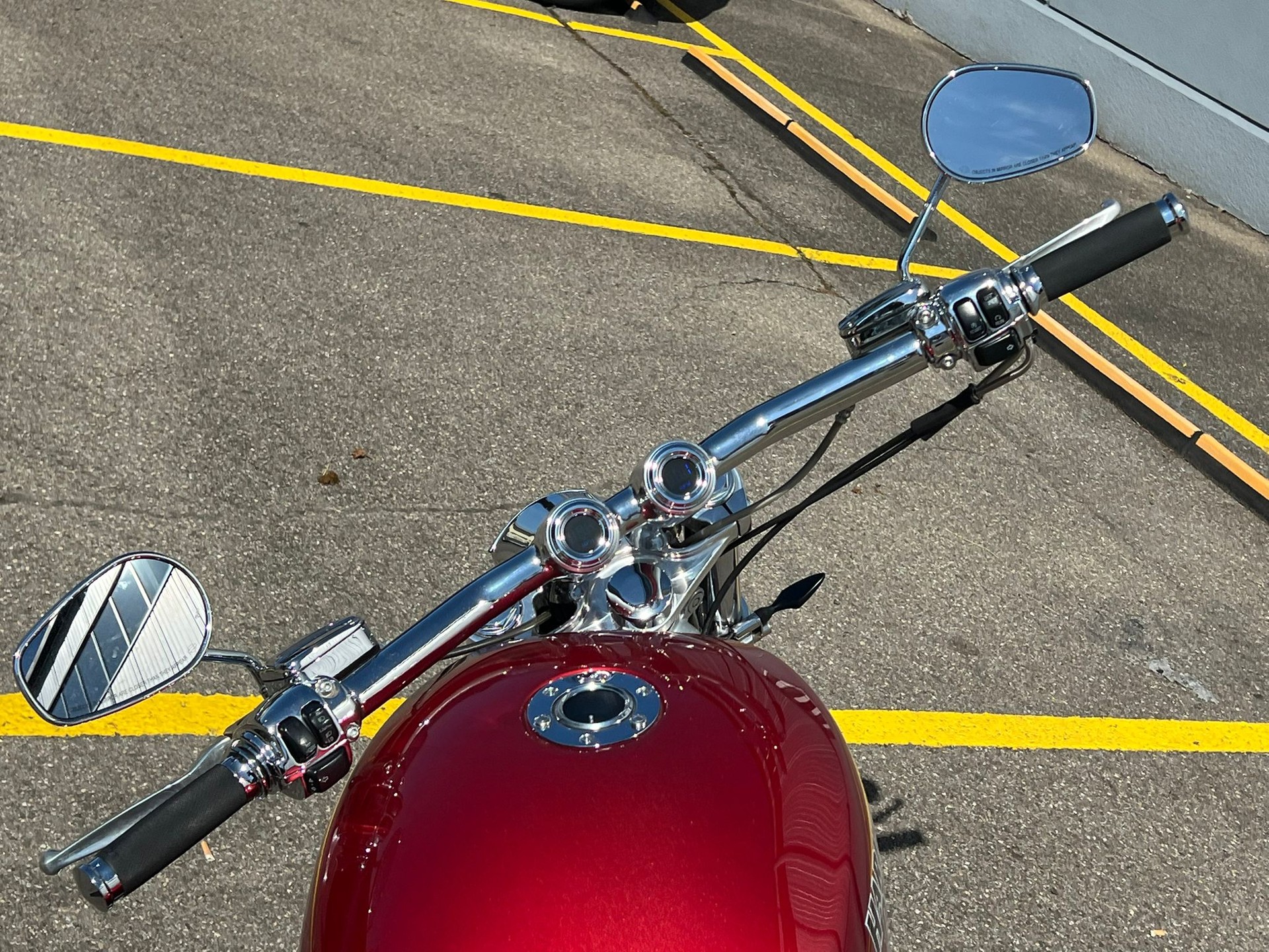 HARLEY-DAVIDSON VRSCAW V-Rod ABS-image-1