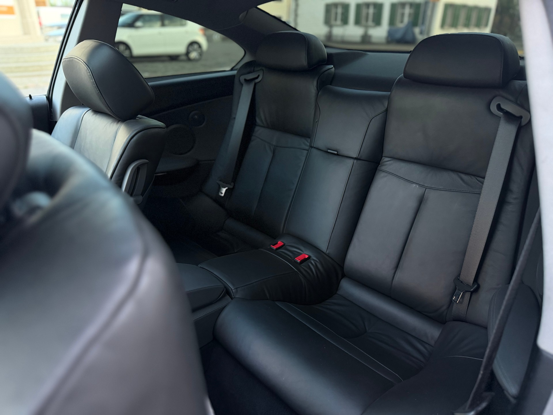 BMW 645Ci Coupé | V8 333PS | Automat | Leder | Glasdach | CH-Fahrzeug-image-13