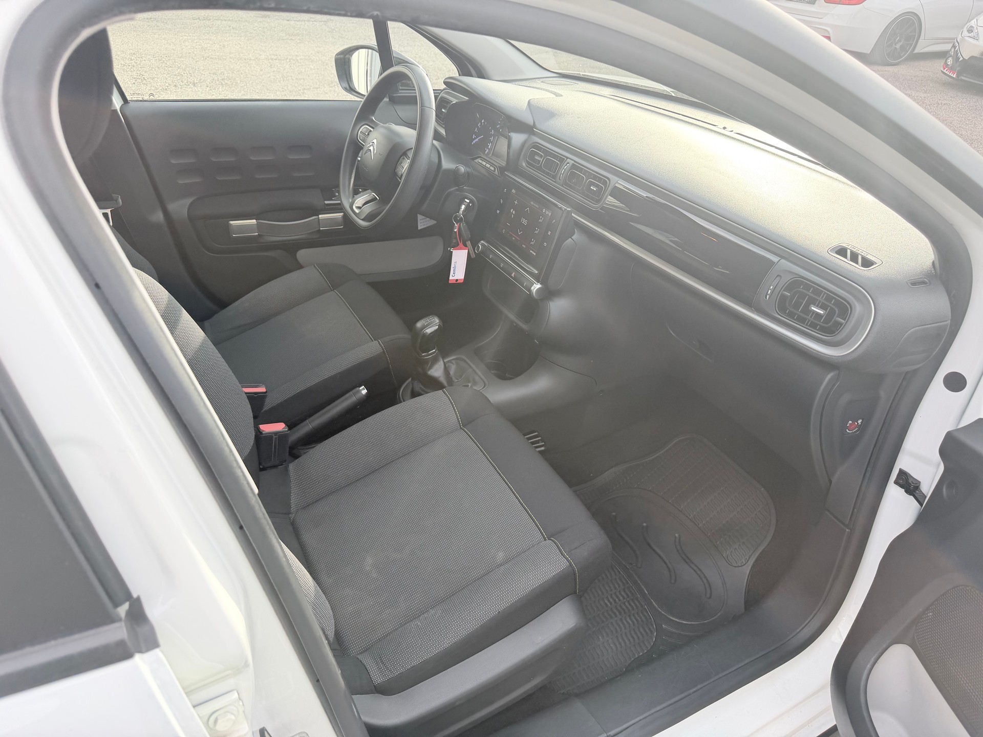 CITROEN C3 1.2i PureTech Feel-image-4