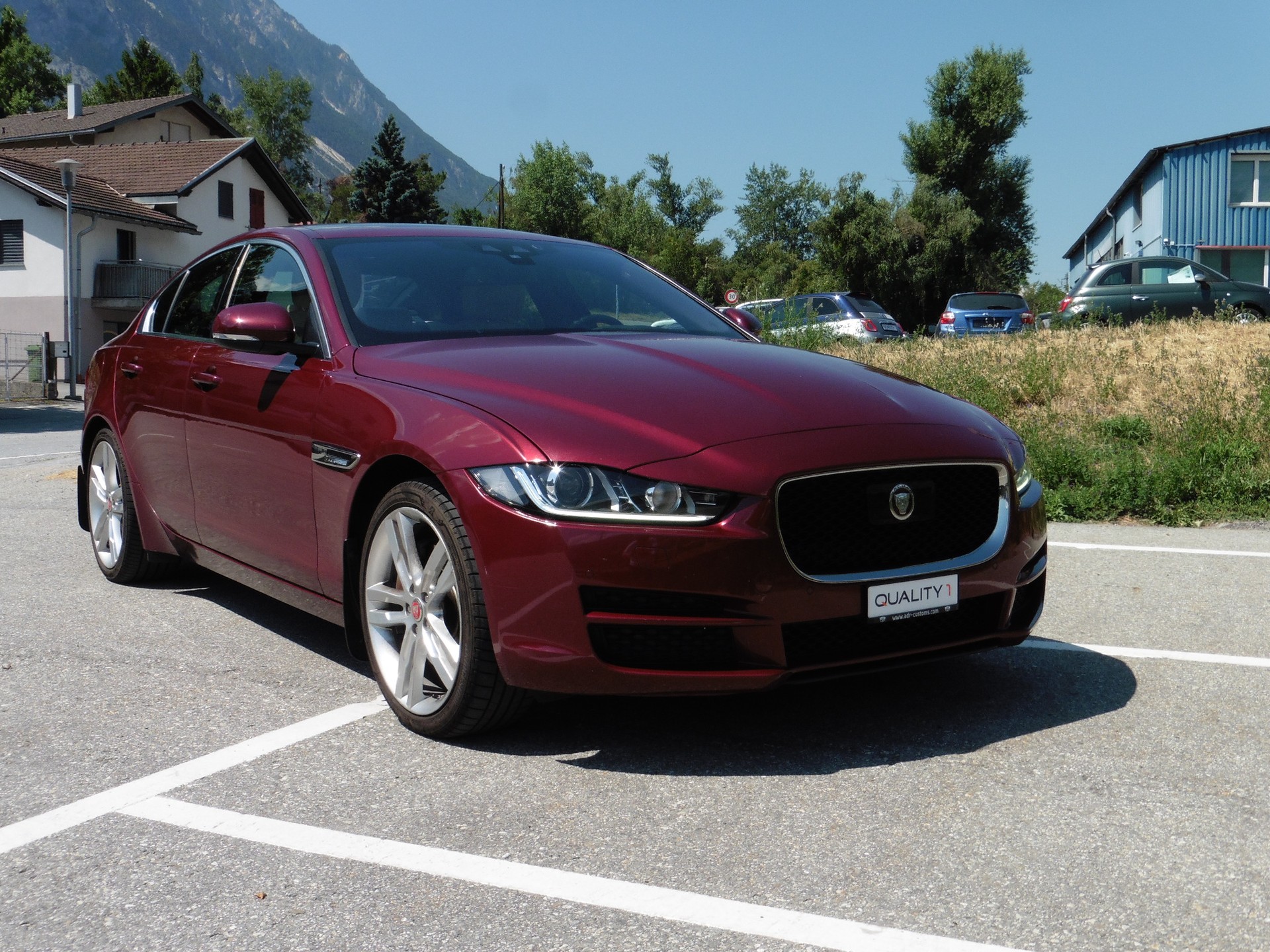 JAGUAR XE 20d Prestige AWD Automat-showroom-element-3