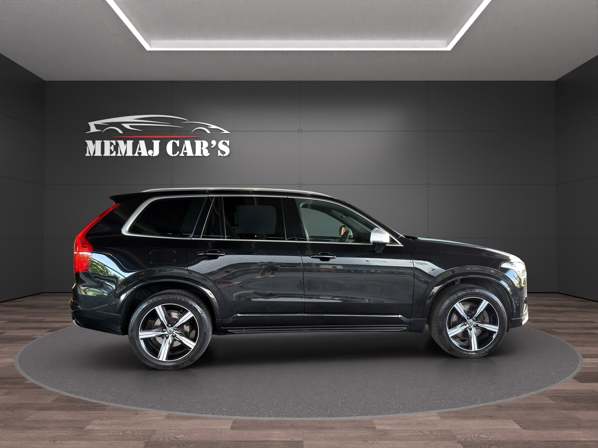VOLVO XC90 T8 AWD R-Design Geartronic 7 Plätzer Pano-image-3