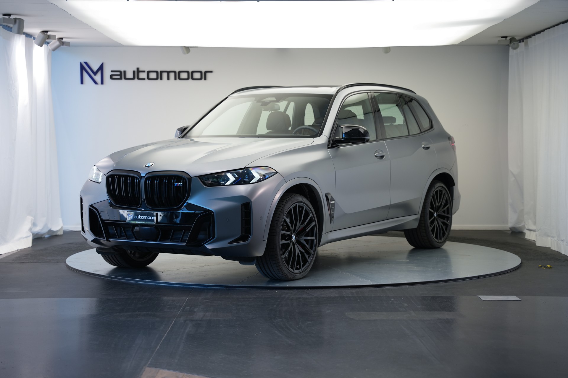 BMW X5 xDrive 48V M60i M Sport Pro Steptronic *Frozen Grey Matt*