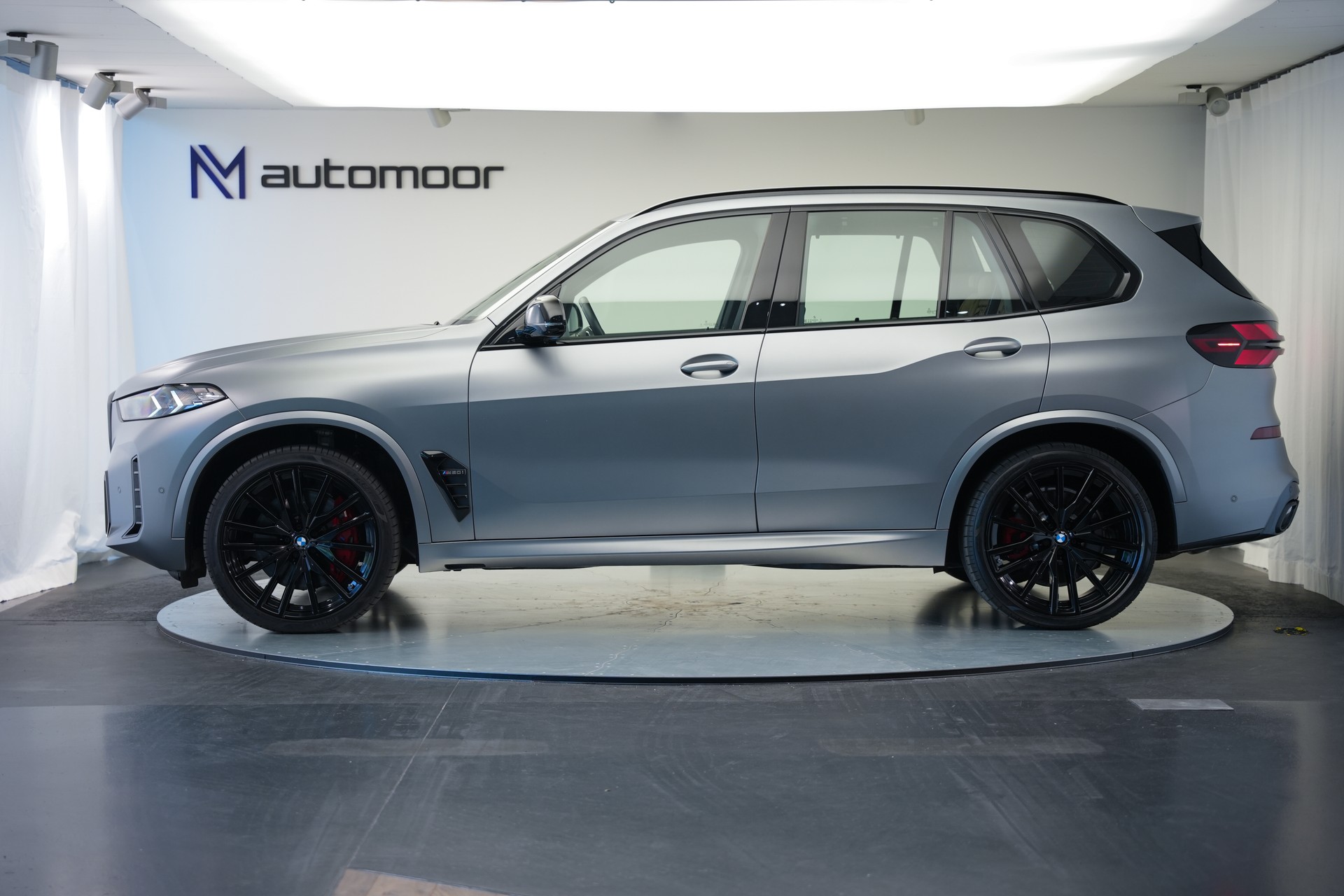 BMW X5 xDrive 48V M60i M Sport Pro Steptronic *Frozen Grey Matt*-image-8