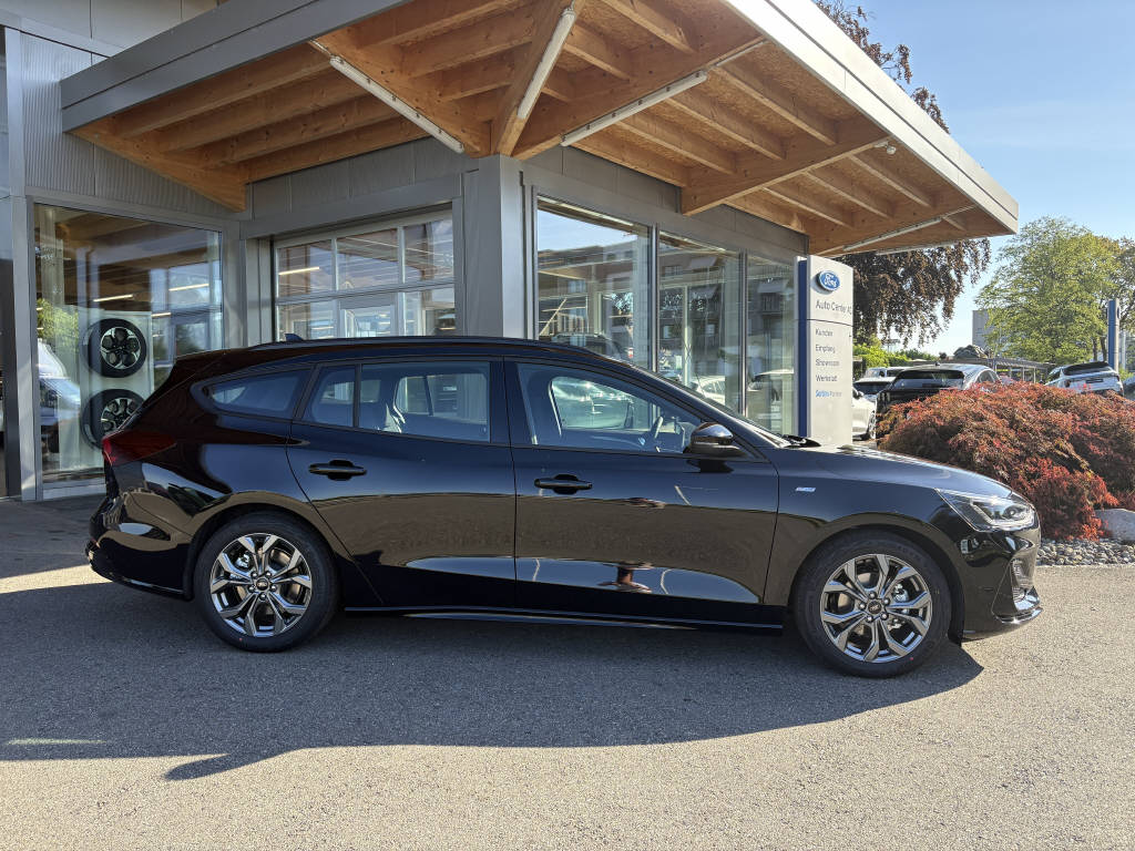 FORD Focus Kombi 1.0i EcoB 155 ST-Line-showroom-element-1