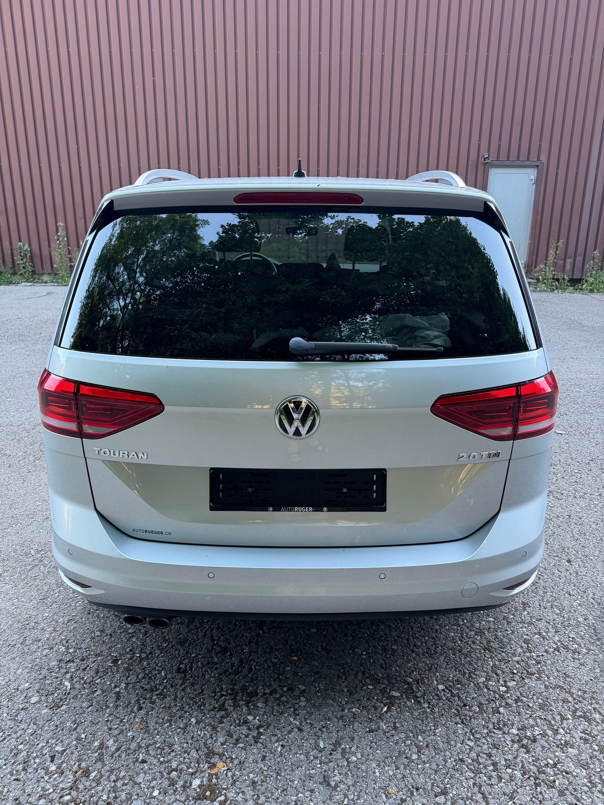 VW Touran 2.0 TDI BlueMotion Technology Highline DSG 7 Plätze-image-9
