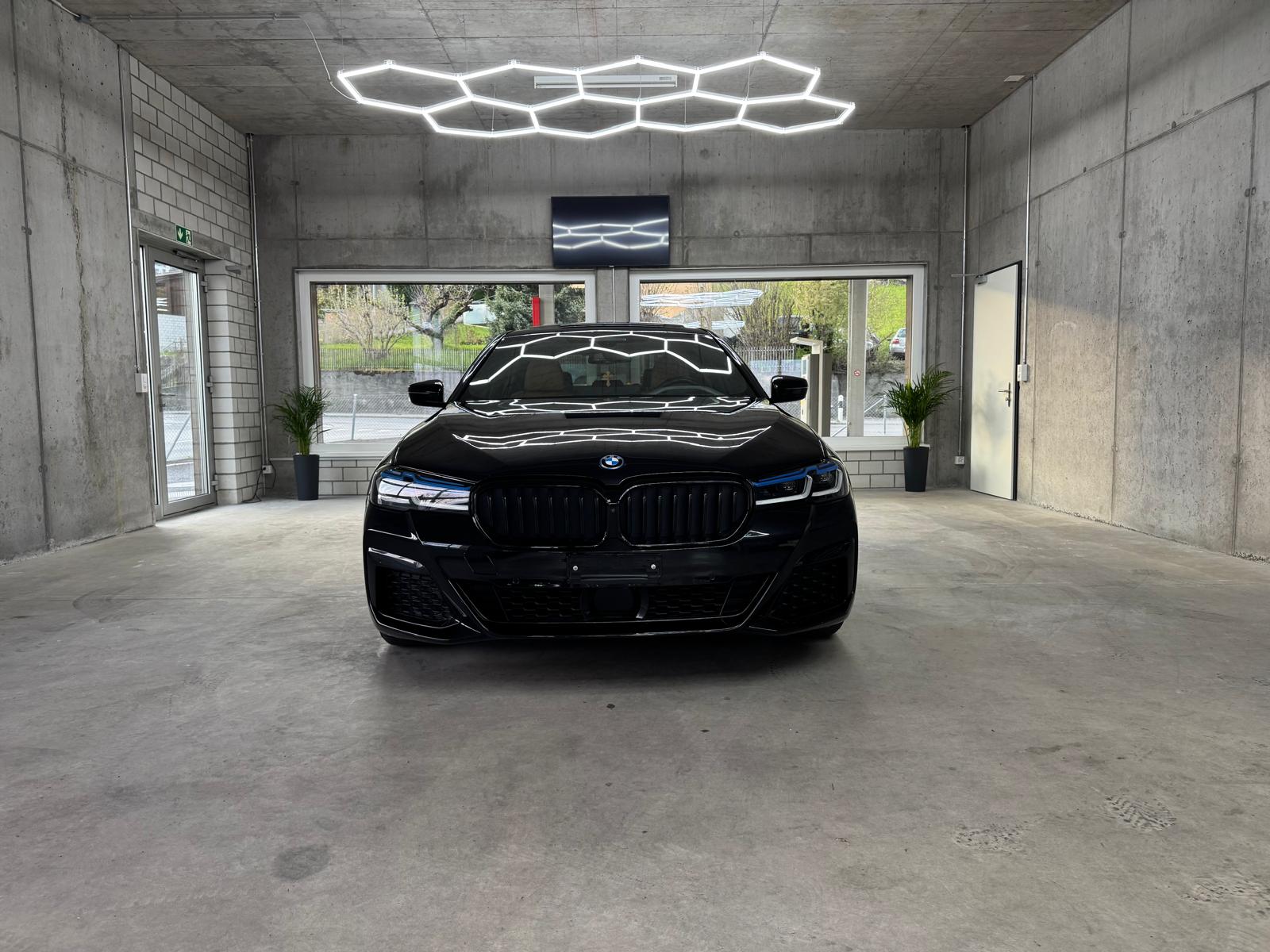 BMW 545e xDrive M Sport Pro Steptronic-showroom-element-1