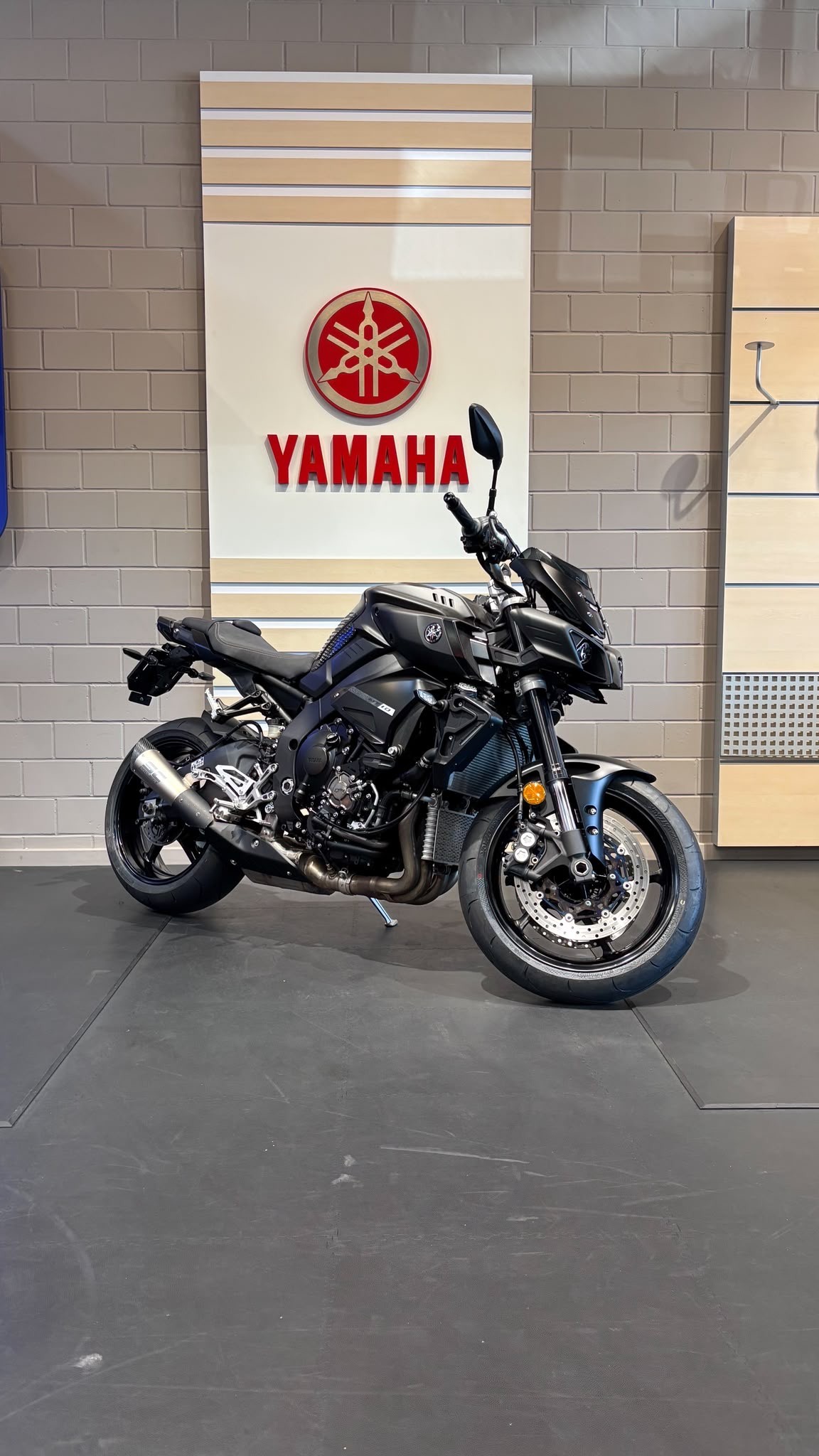 YAMAHA MT-10 ABS
